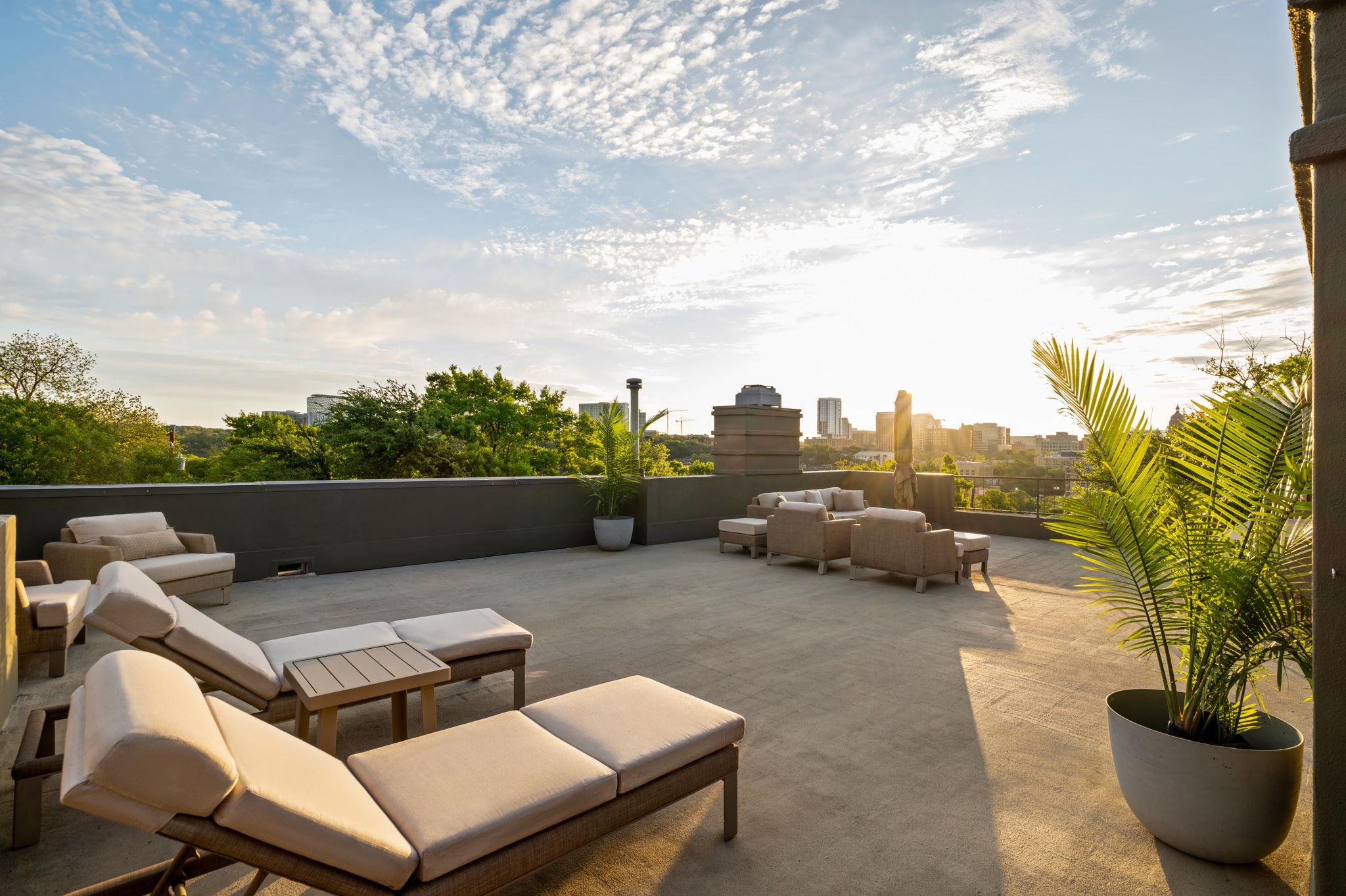 1111 W 12th St # 107, Austin, TX 78703