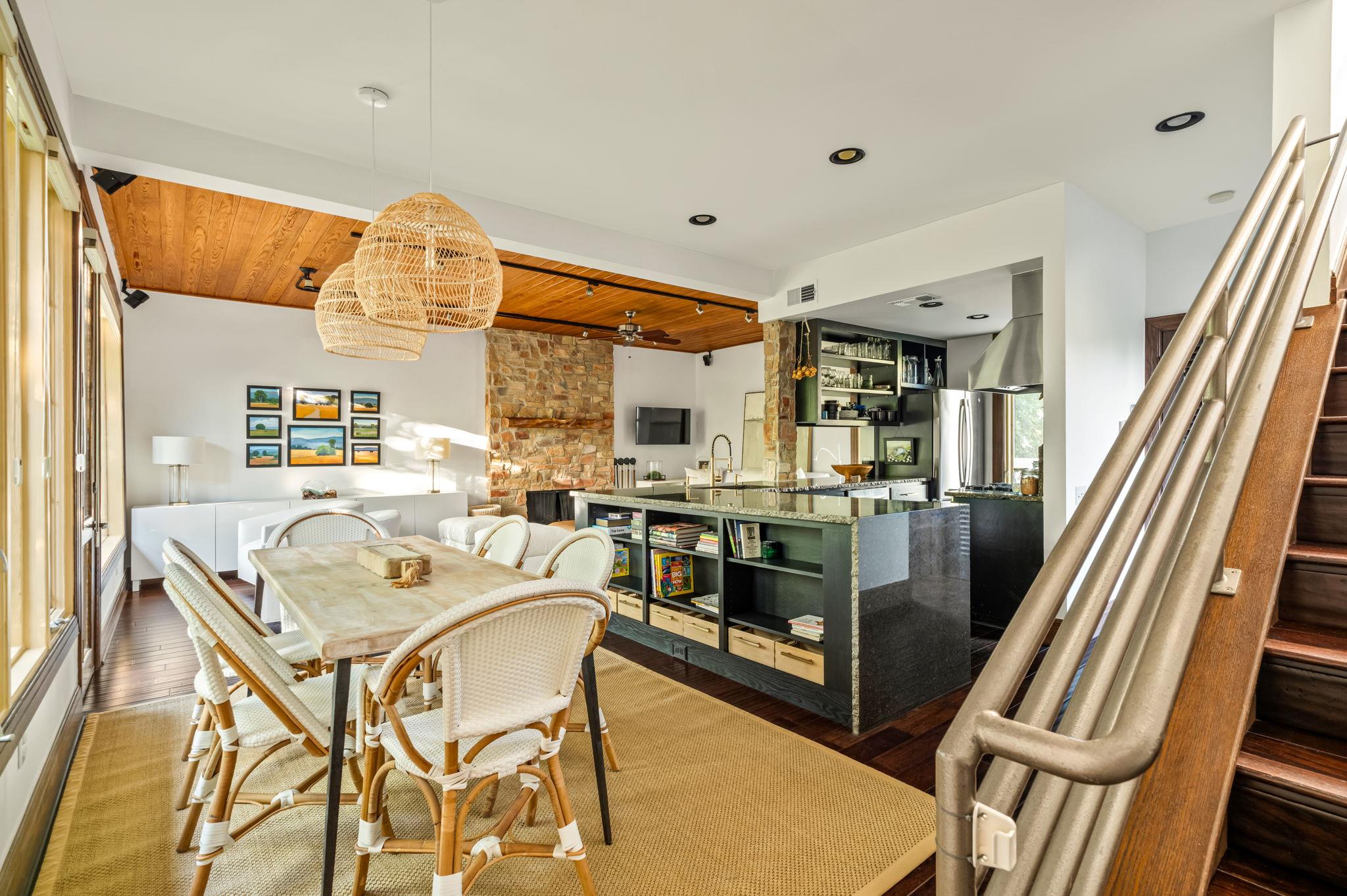 1111 W 12th St # 107, Austin, TX 78703