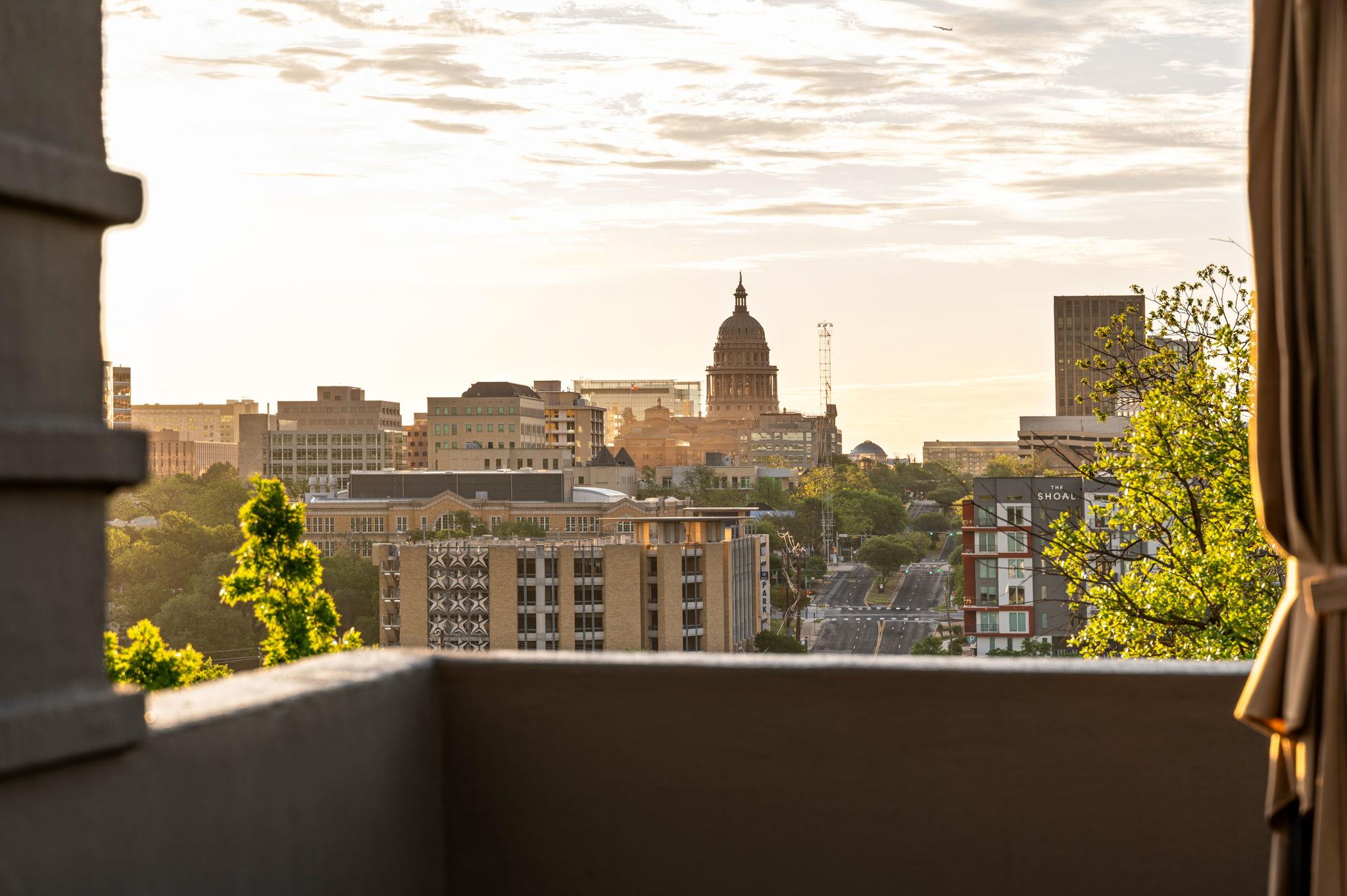 1111 W 12th St # 107, Austin, TX 78703