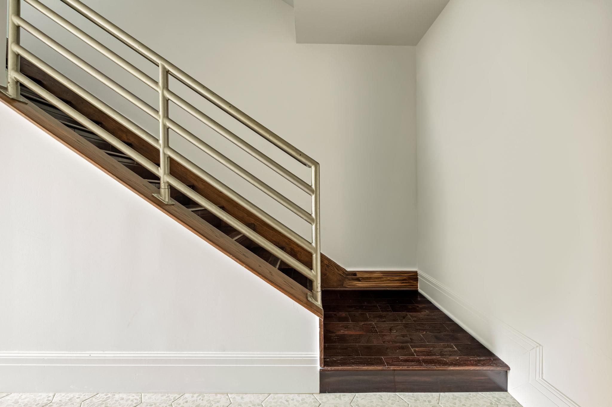 1111 W 12th St # 107, Austin, TX 78703