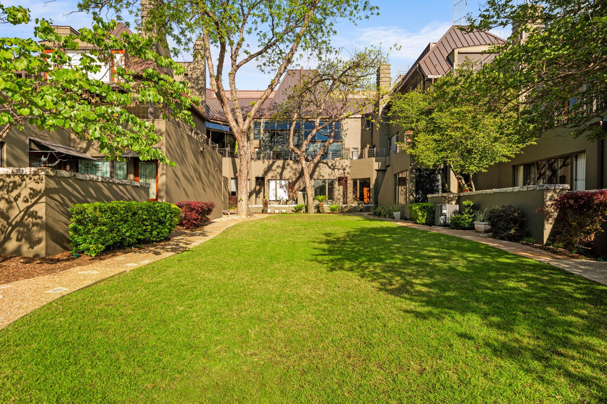 1111 W 12th St # 107, Austin, TX 78703