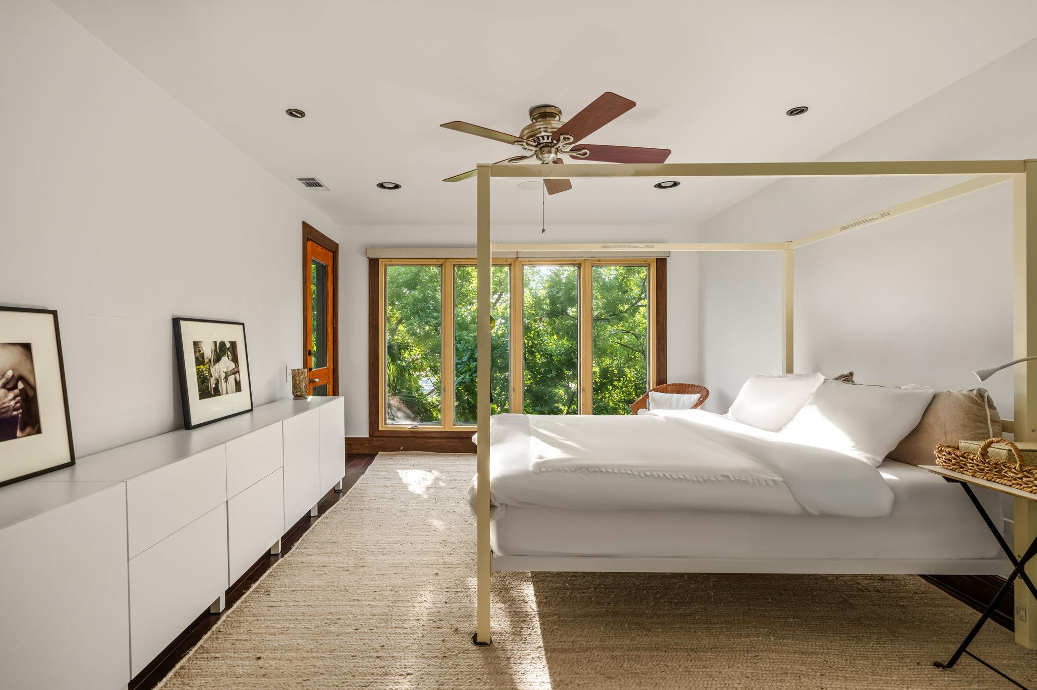 1111 W 12th St # 107, Austin, TX 78703