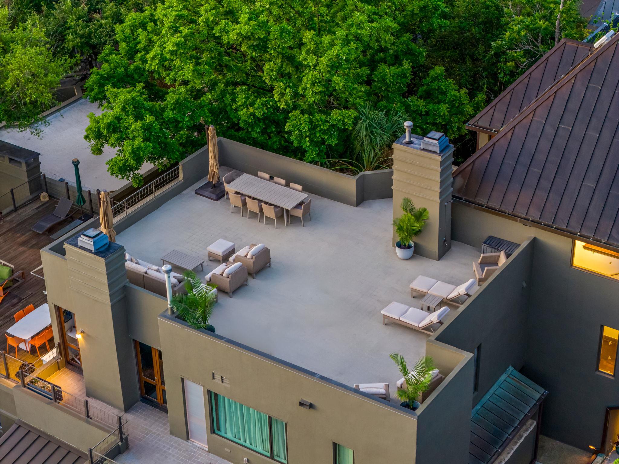 1111 W 12th St # 107, Austin, TX 78703