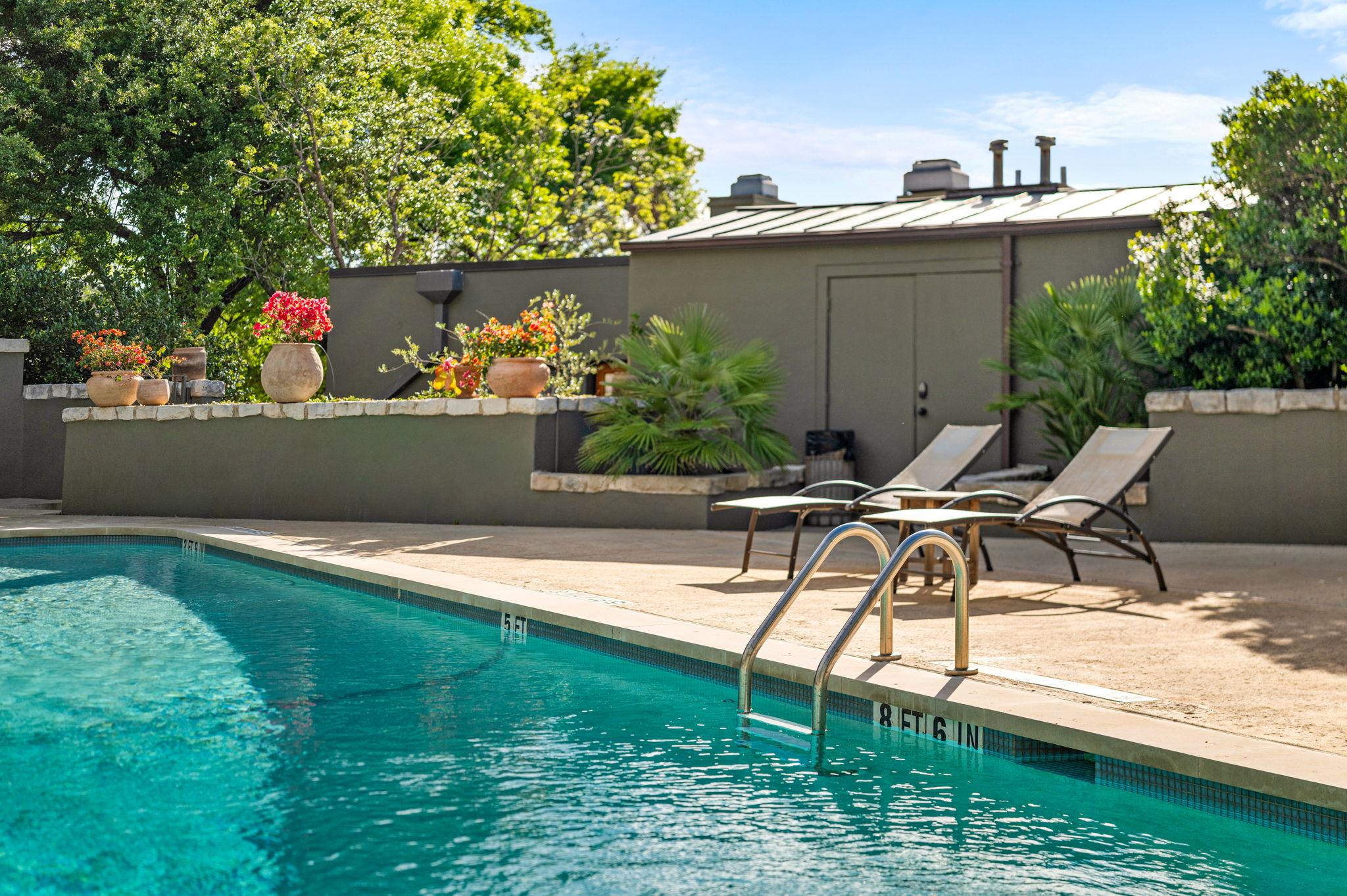 1111 W 12th St # 107, Austin, TX 78703