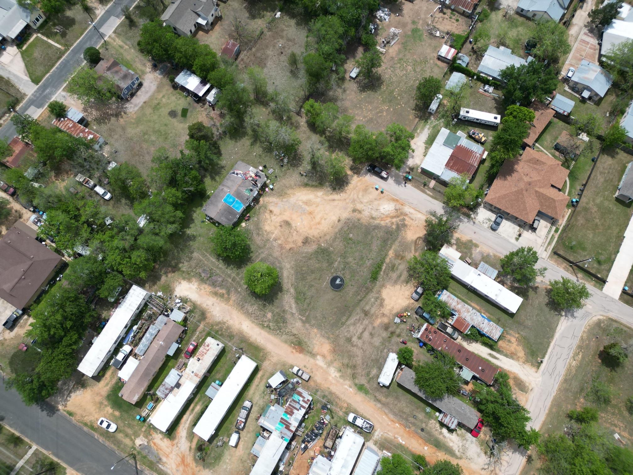 422 S Avenue C # A, Elgin, TX 78621