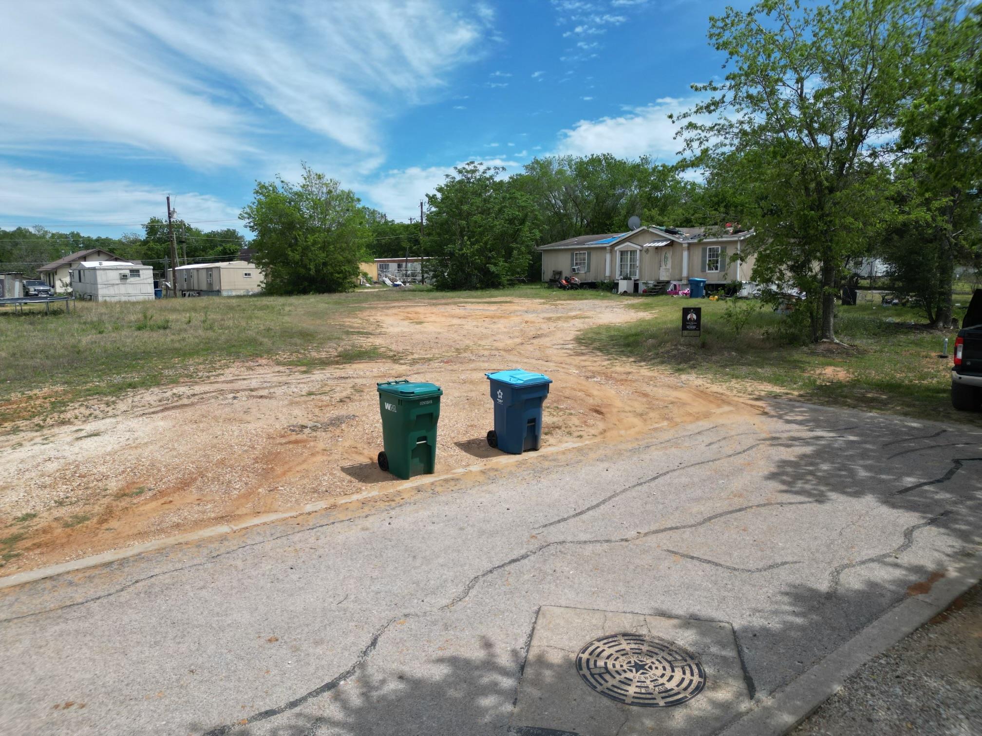 422 S Avenue C # A, Elgin, TX 78621