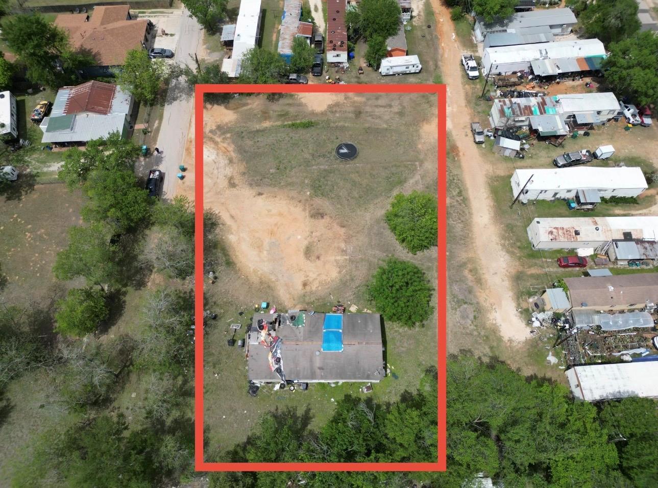 422 S Avenue C # A, Elgin, TX 78621