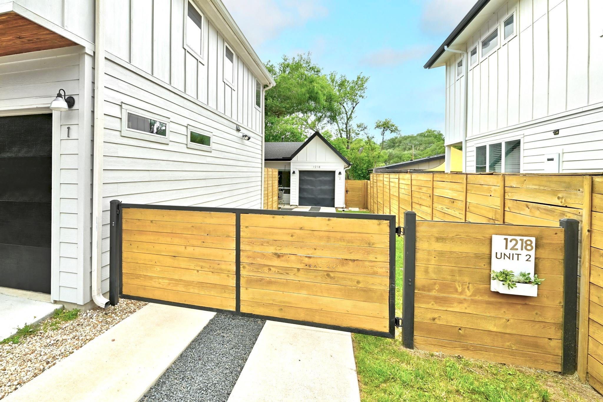 1218 Eleanor St # 2, Austin, TX 78721