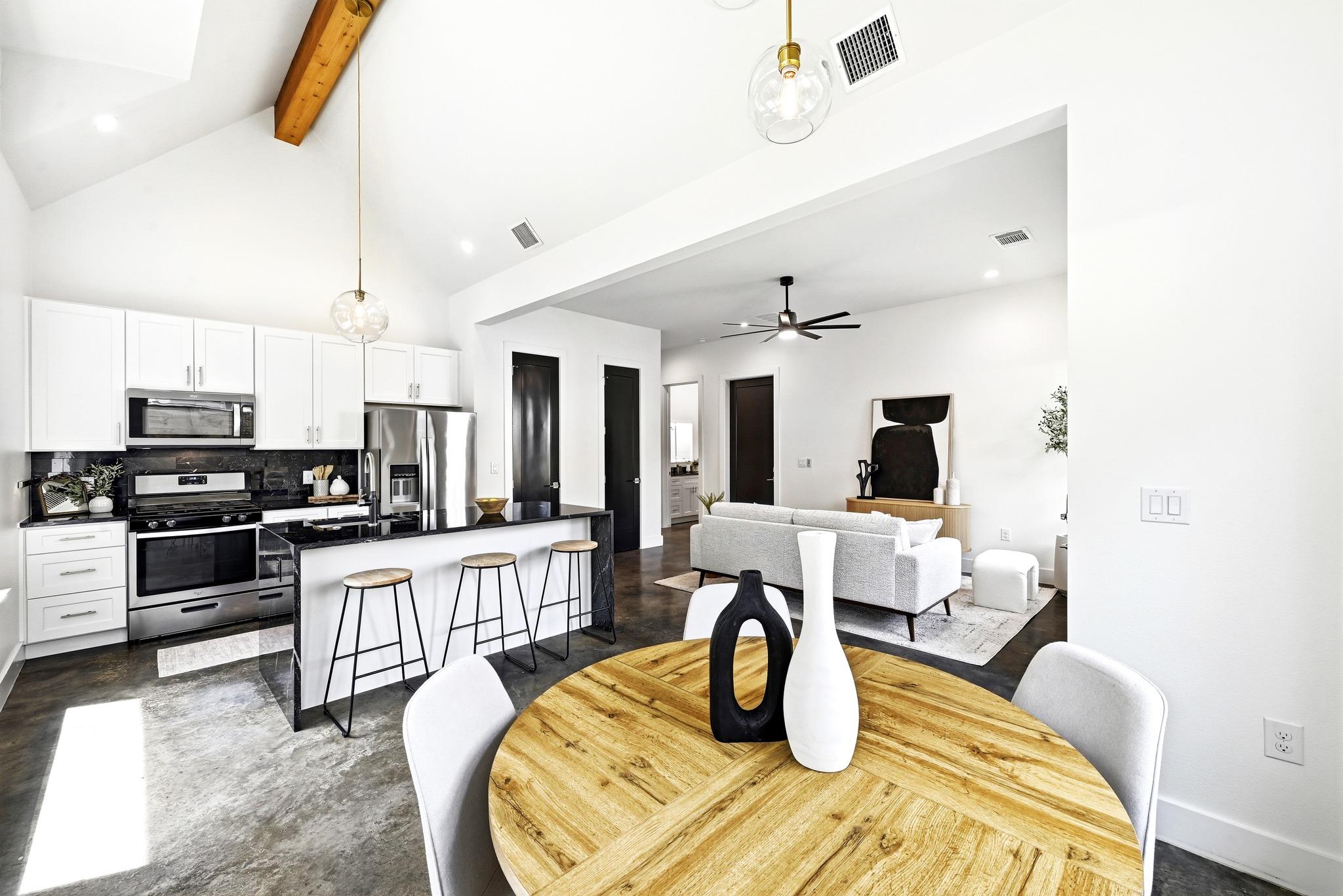 1218 Eleanor St # 2, Austin, TX 78721