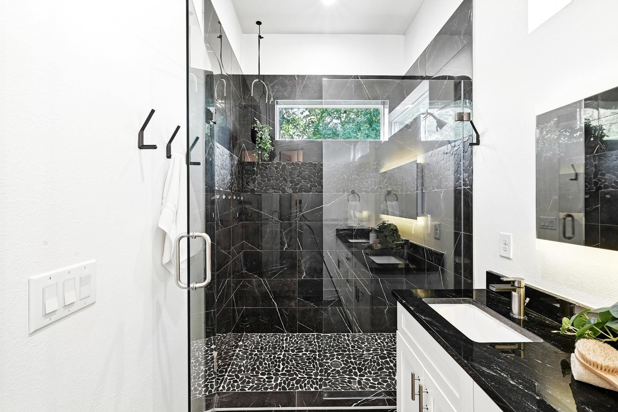 1218 Eleanor St # 2, Austin, TX 78721