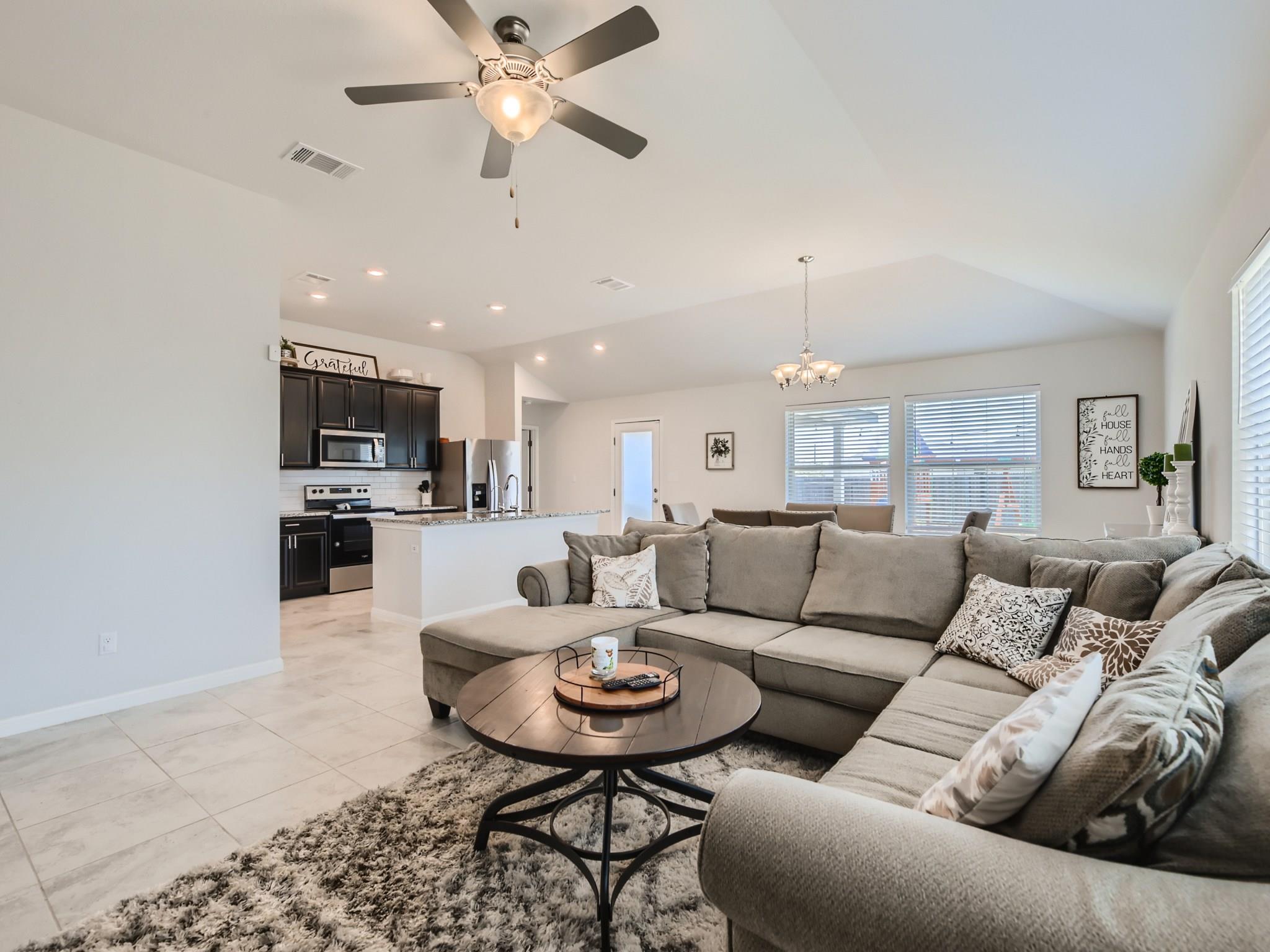 195 Star Light Way, Kyle, TX 78640