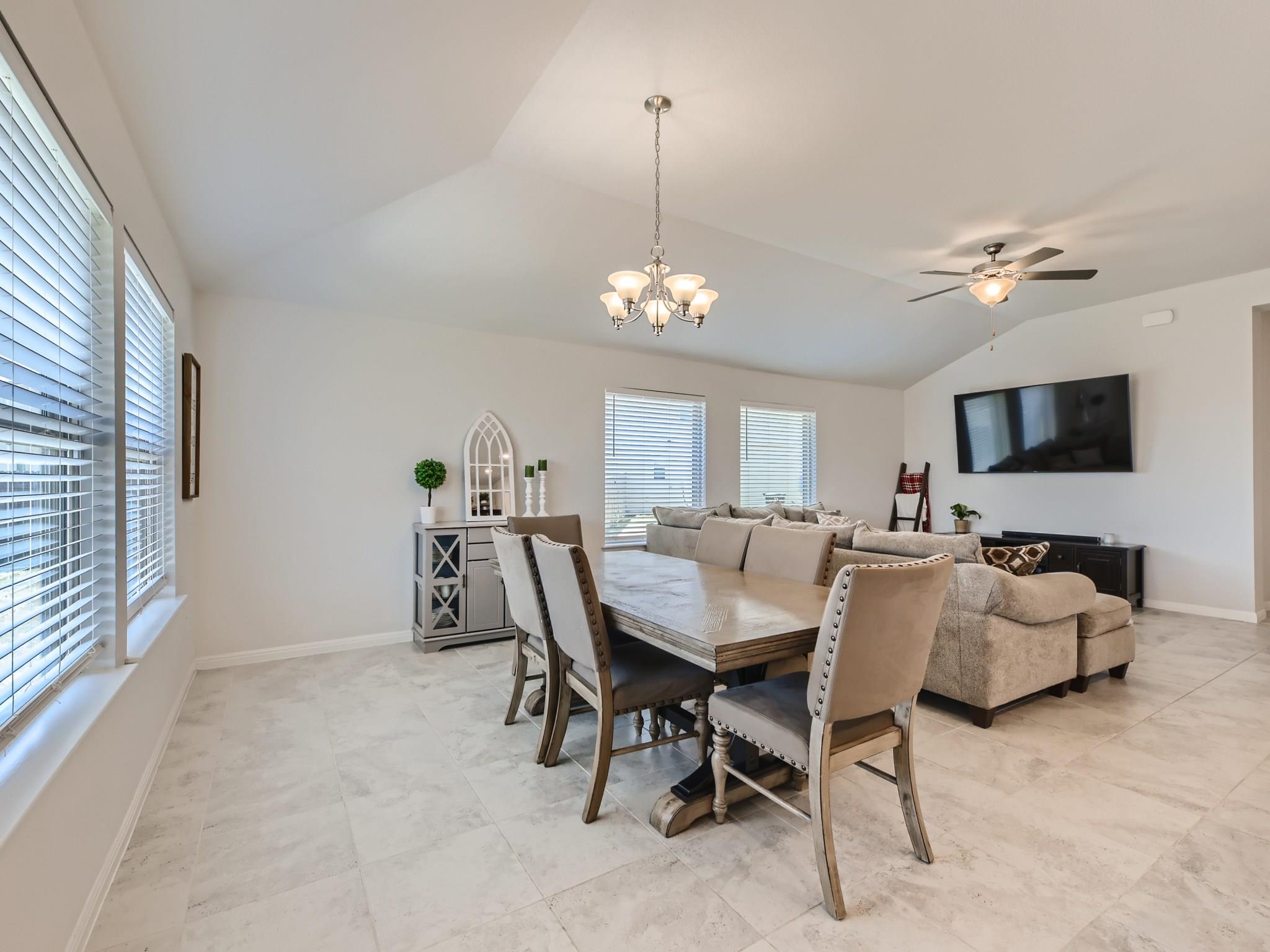 195 Star Light Way, Kyle, TX 78640