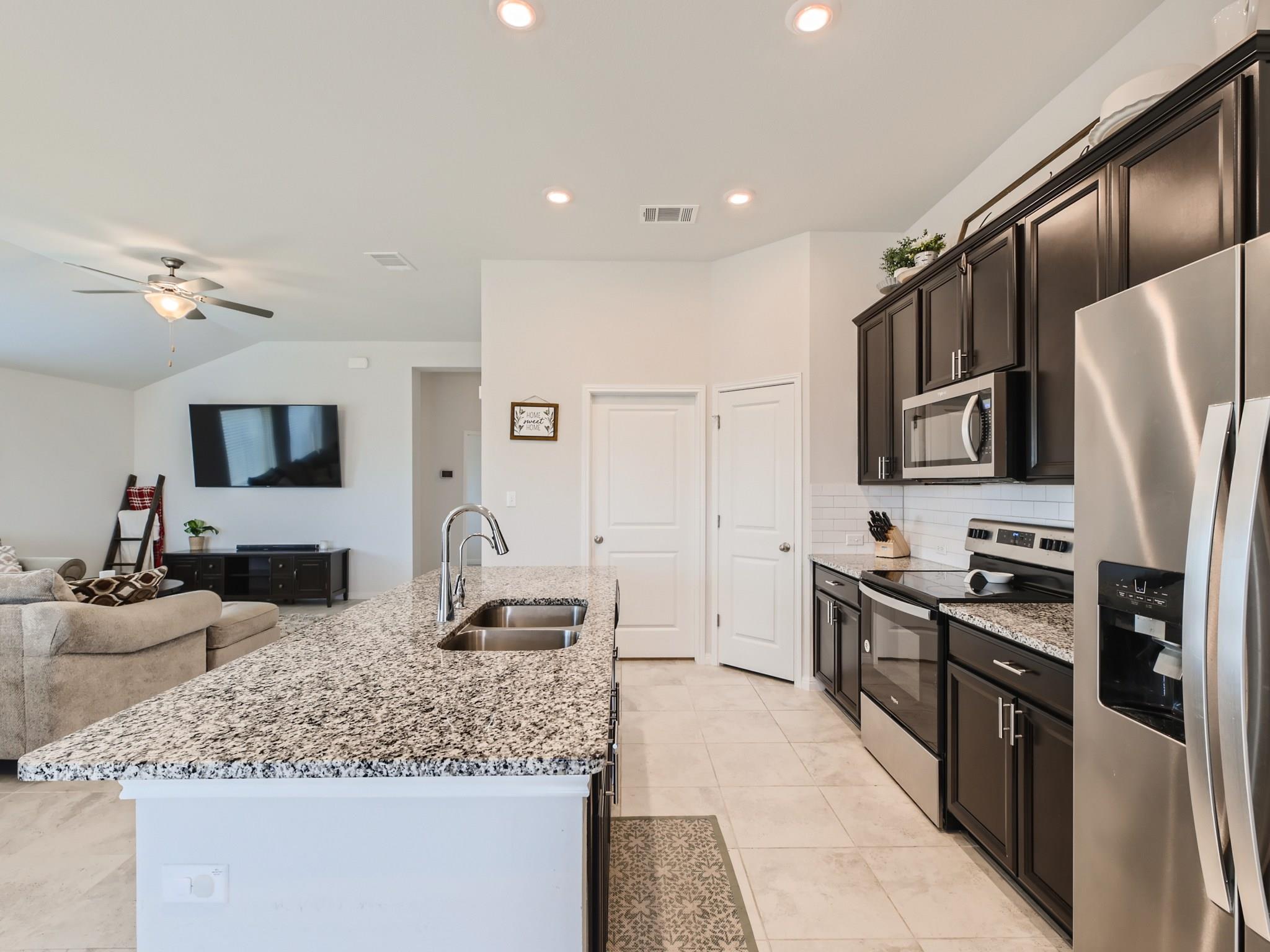 195 Star Light Way, Kyle, TX 78640