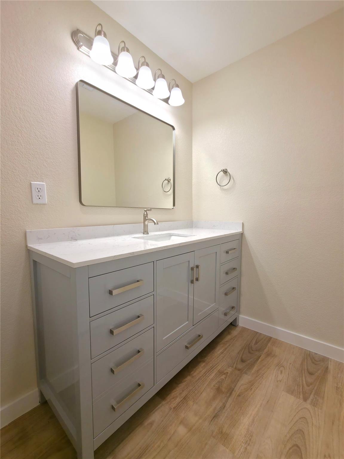 109 Cernosek Rd, La Grange, TX 78945