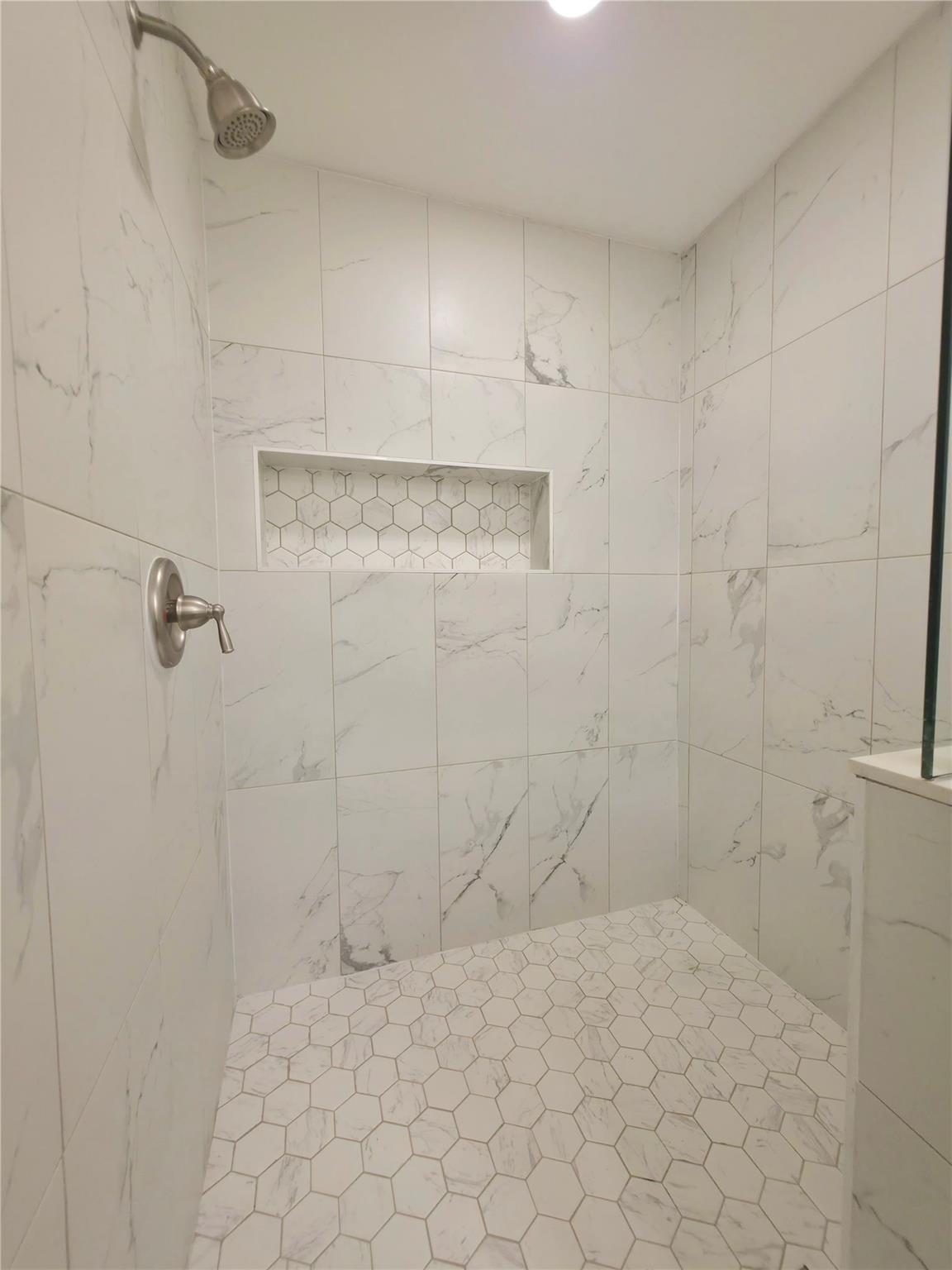 109 Cernosek Rd, La Grange, TX 78945