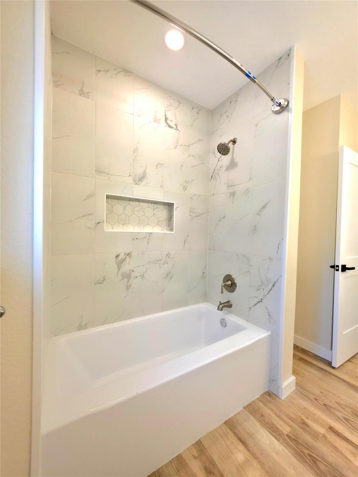 109 Cernosek Rd, La Grange, TX 78945