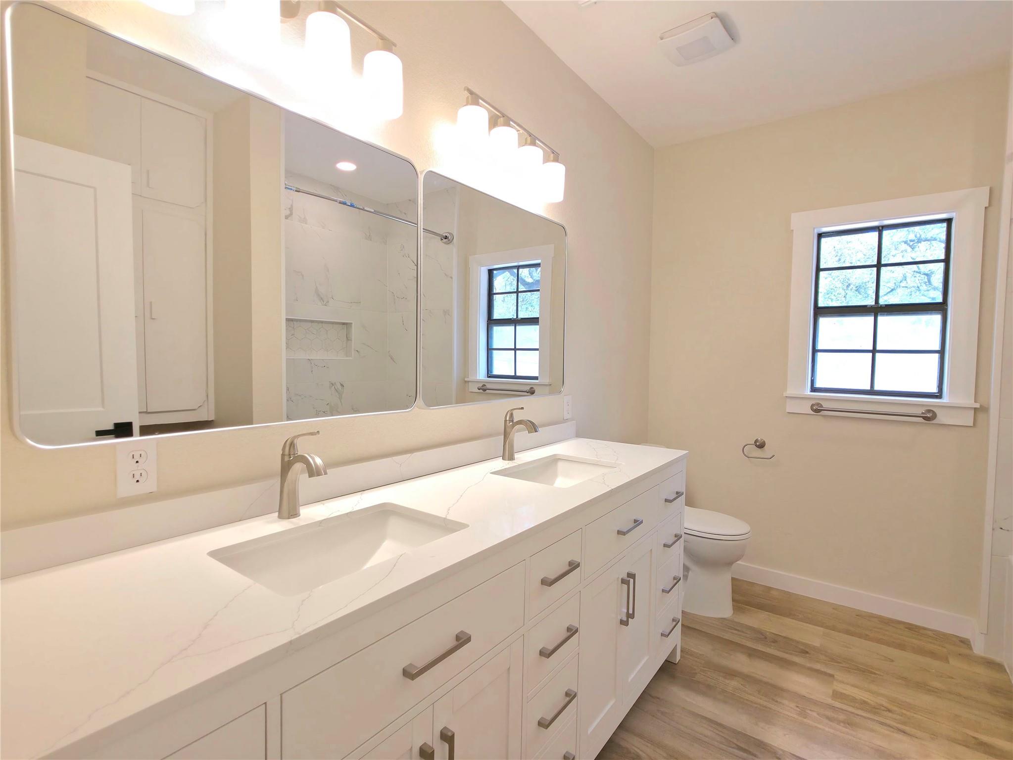 109 Cernosek Rd, La Grange, TX 78945