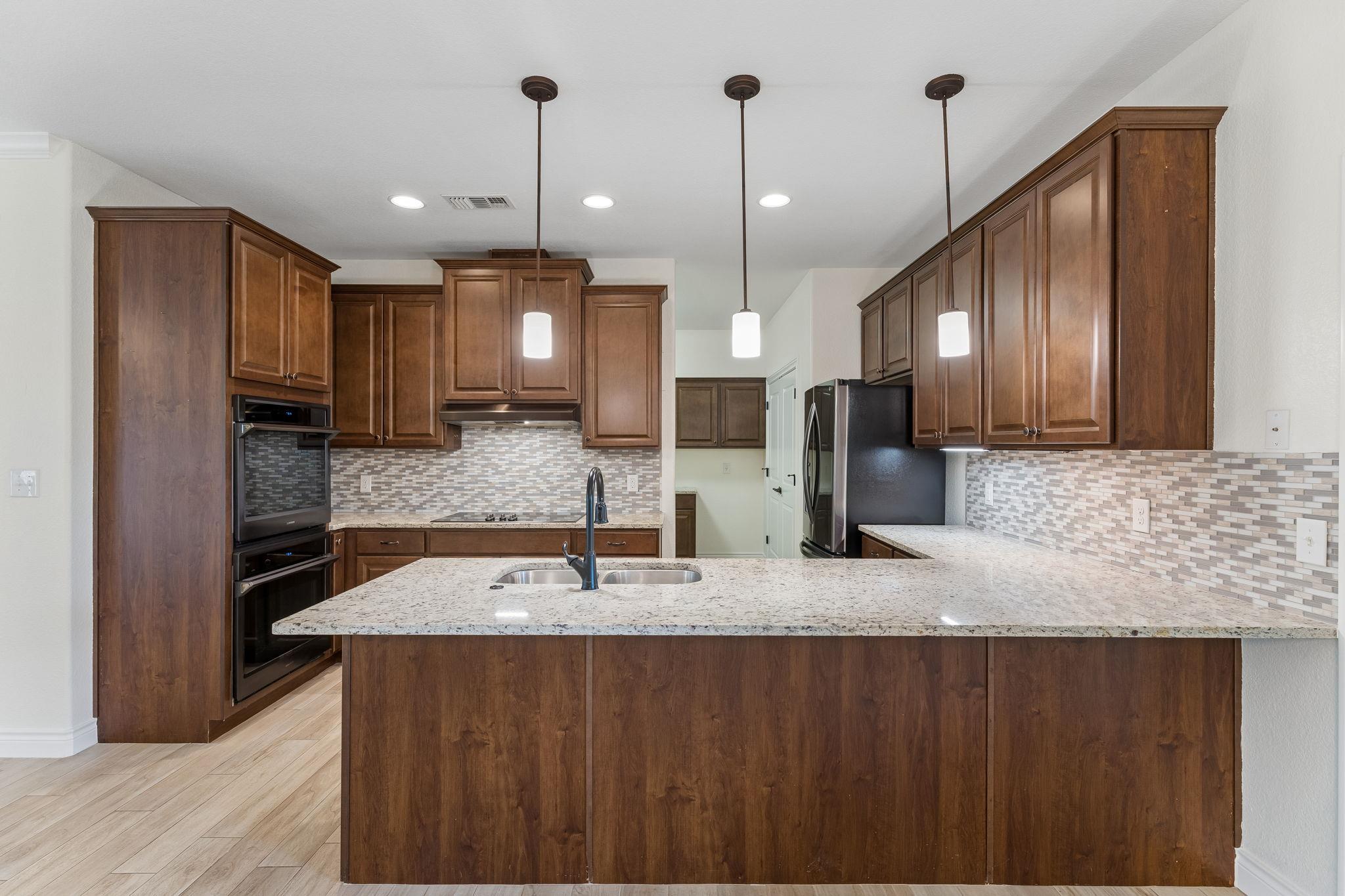 824 Sun Ray, Horseshoe Bay, TX 78657