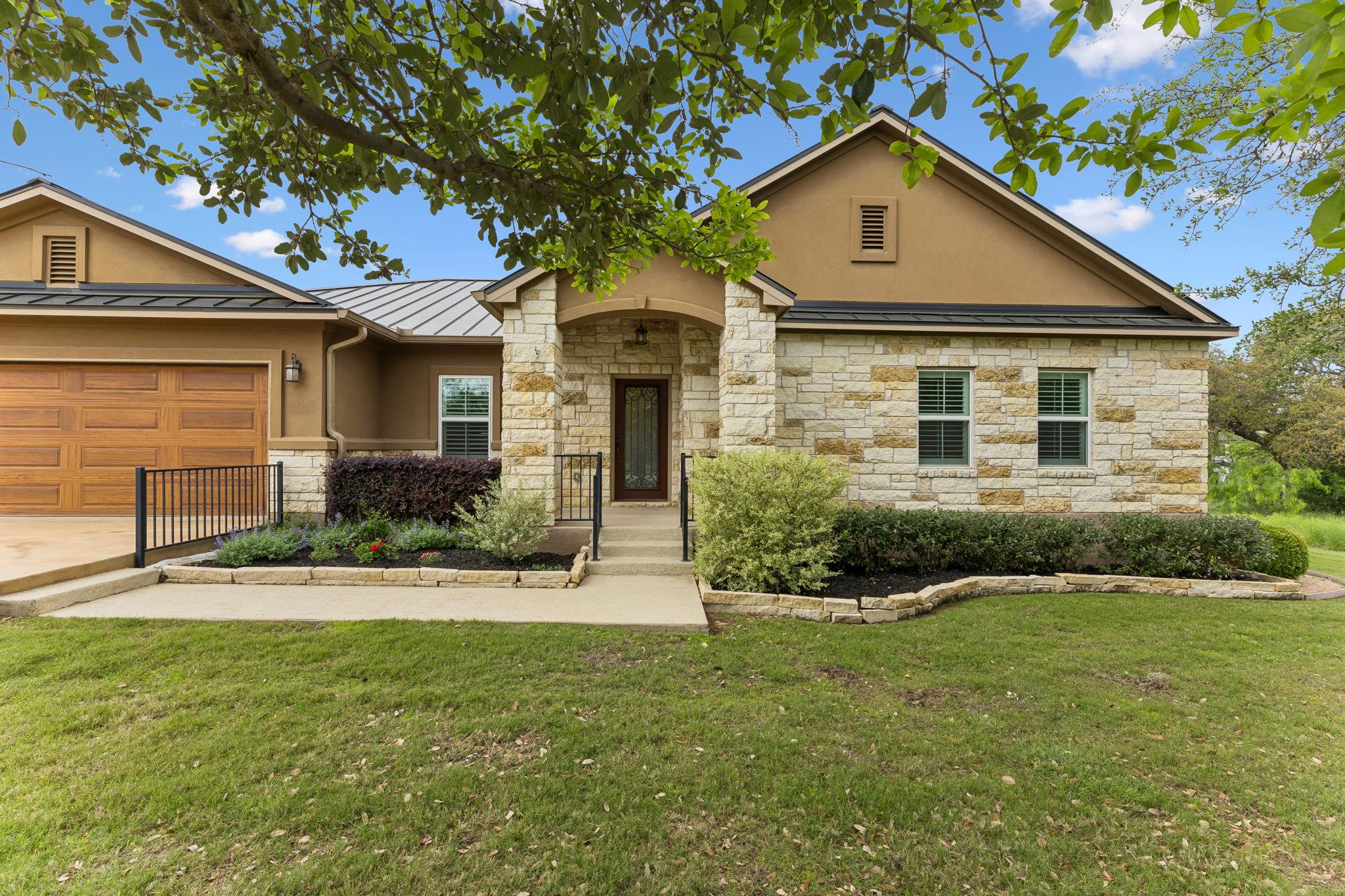 824 Sun Ray, Horseshoe Bay, TX 78657