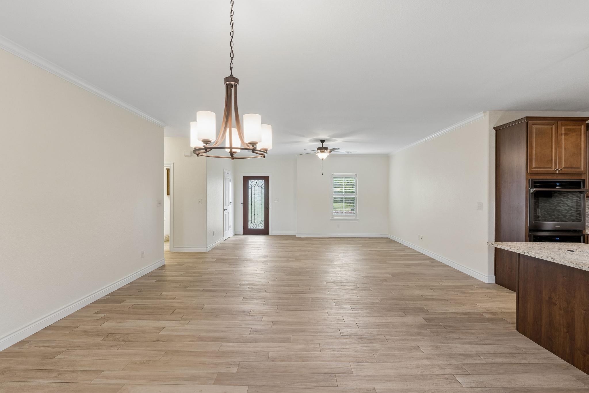 824 Sun Ray, Horseshoe Bay, TX 78657