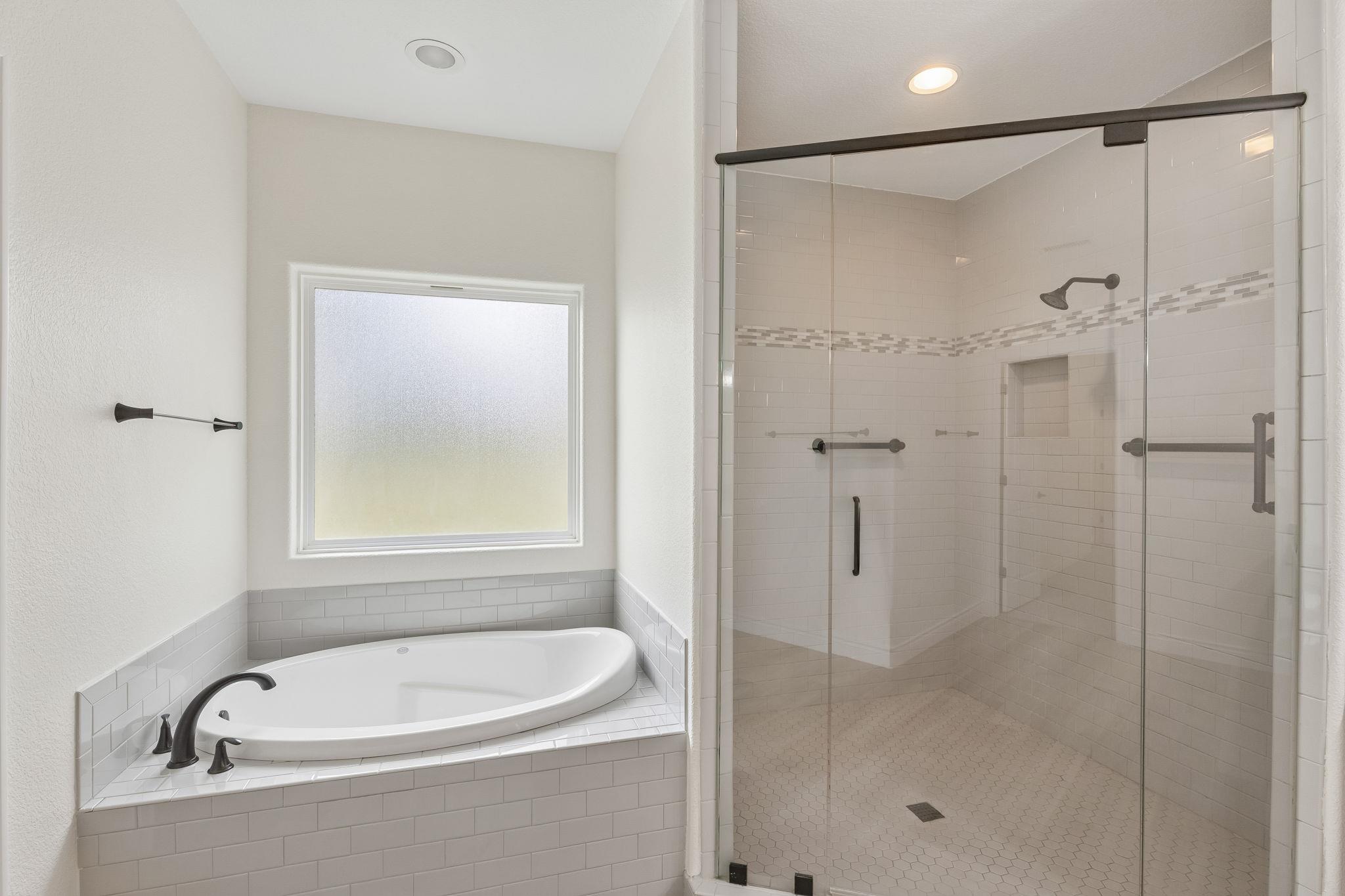 824 Sun Ray, Horseshoe Bay, TX 78657