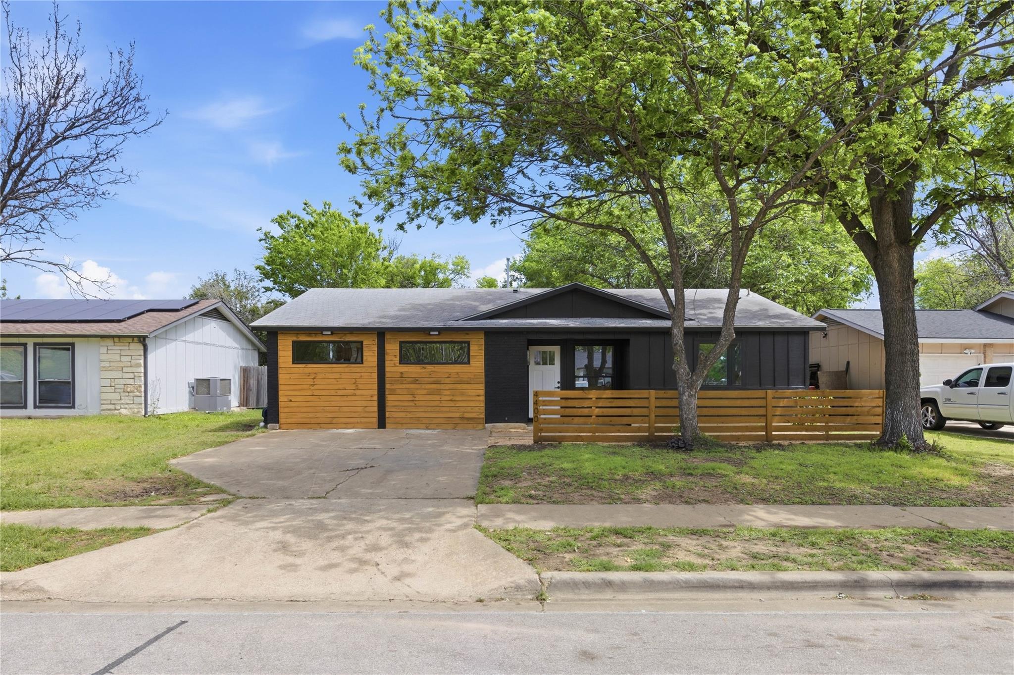 4400 Dovehill Dr, Austin, TX 78744