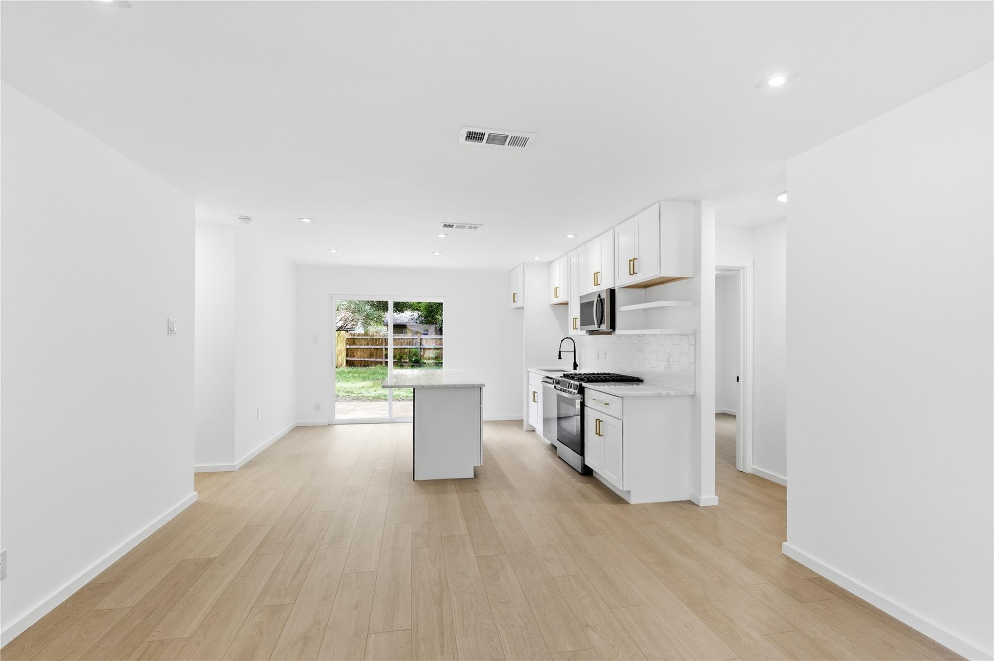 4400 Dovehill Dr, Austin, TX 78744