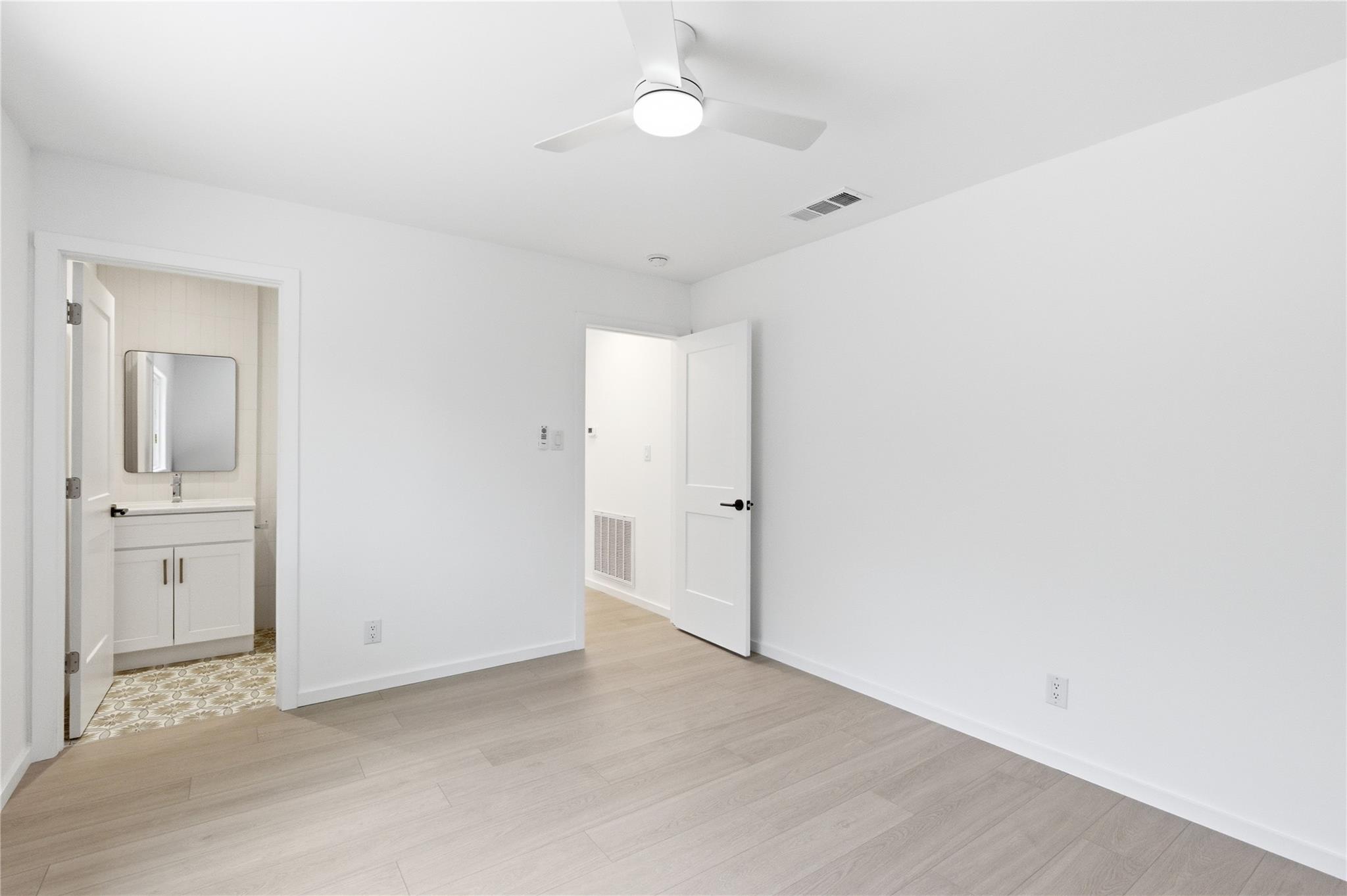 4400 Dovehill Dr, Austin, TX 78744