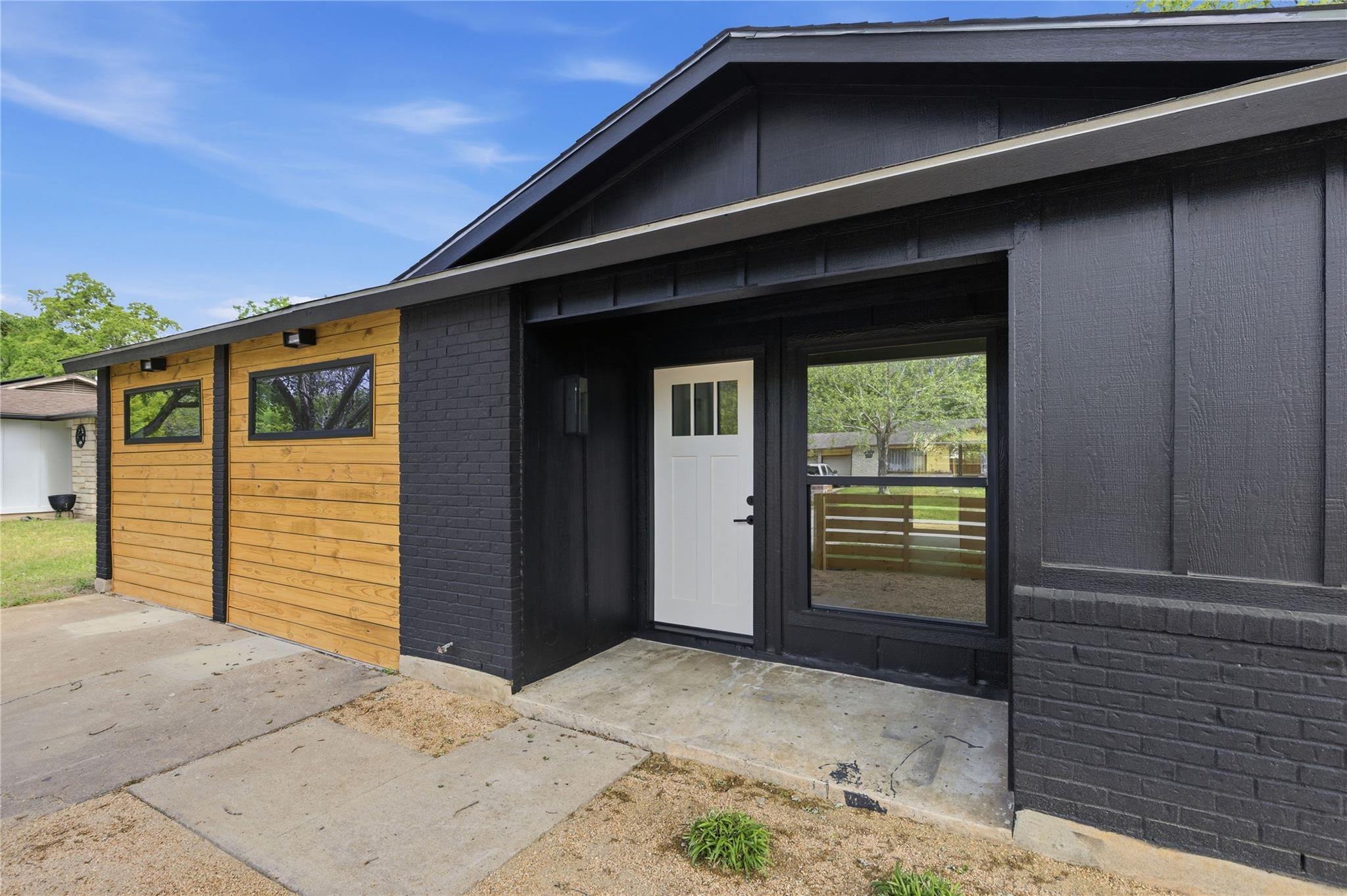 4400 Dovehill Dr, Austin, TX 78744