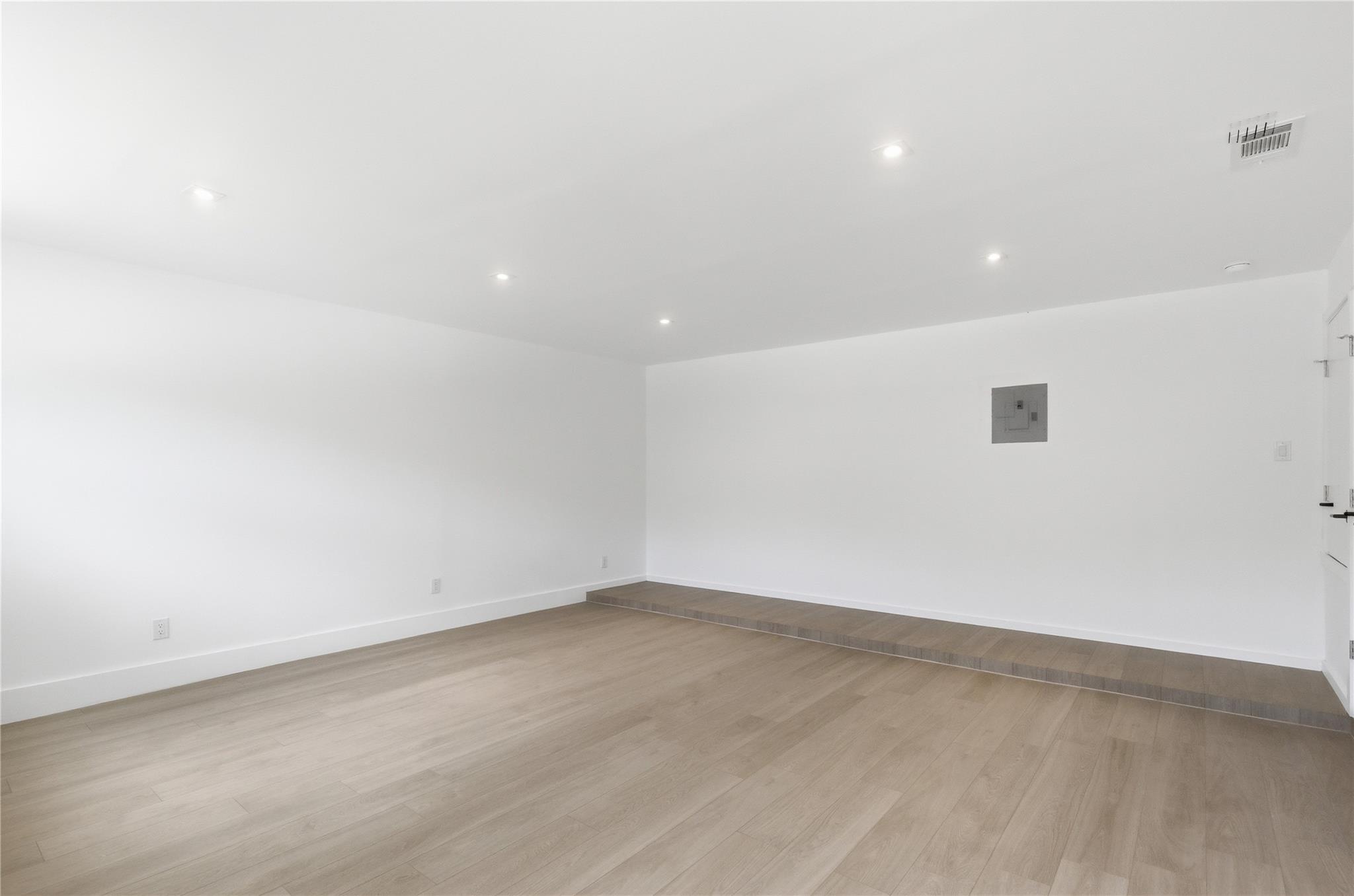 4400 Dovehill Dr, Austin, TX 78744