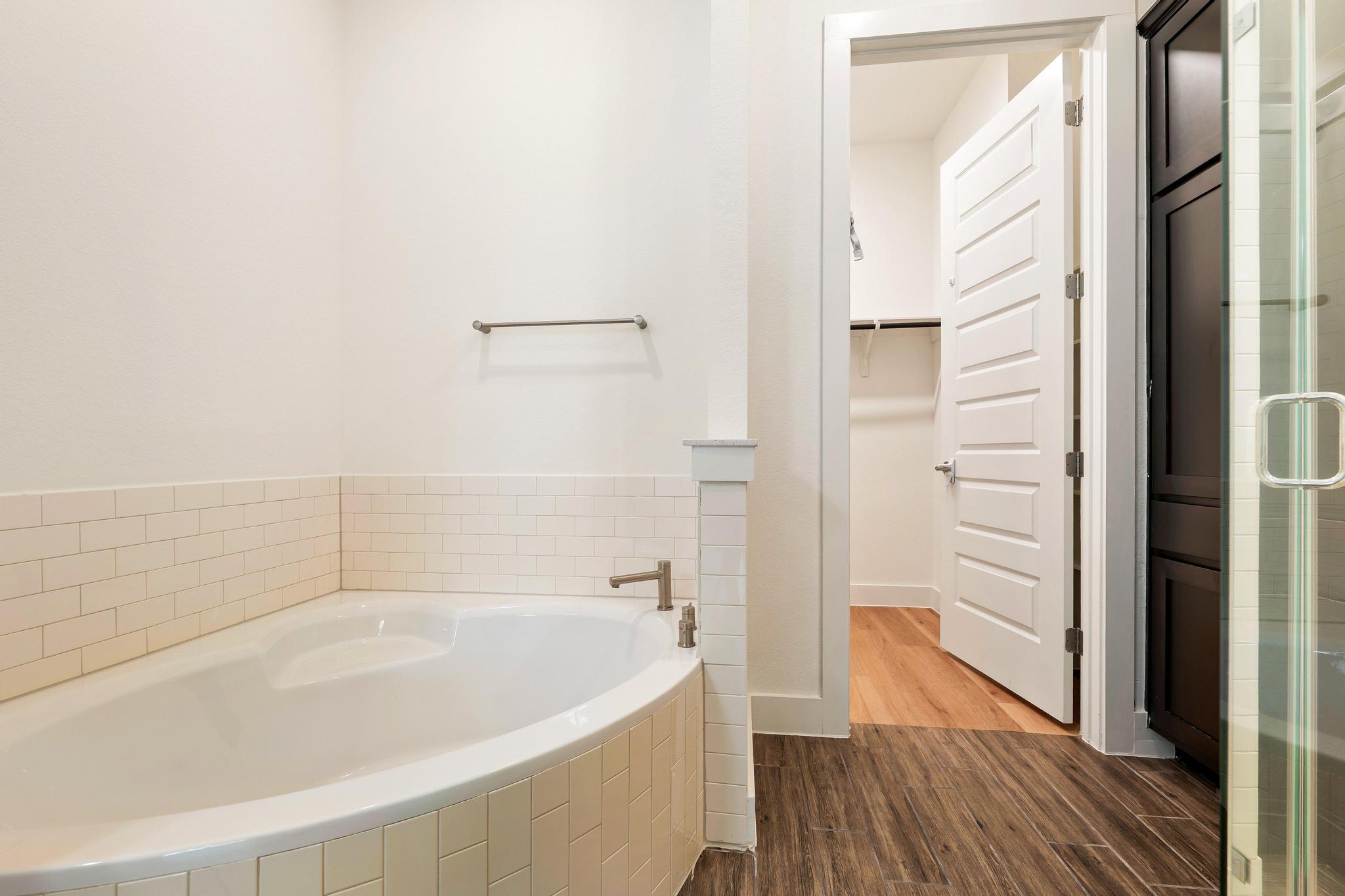 306 Cartwheel Bnd # 130, Austin, TX 78738