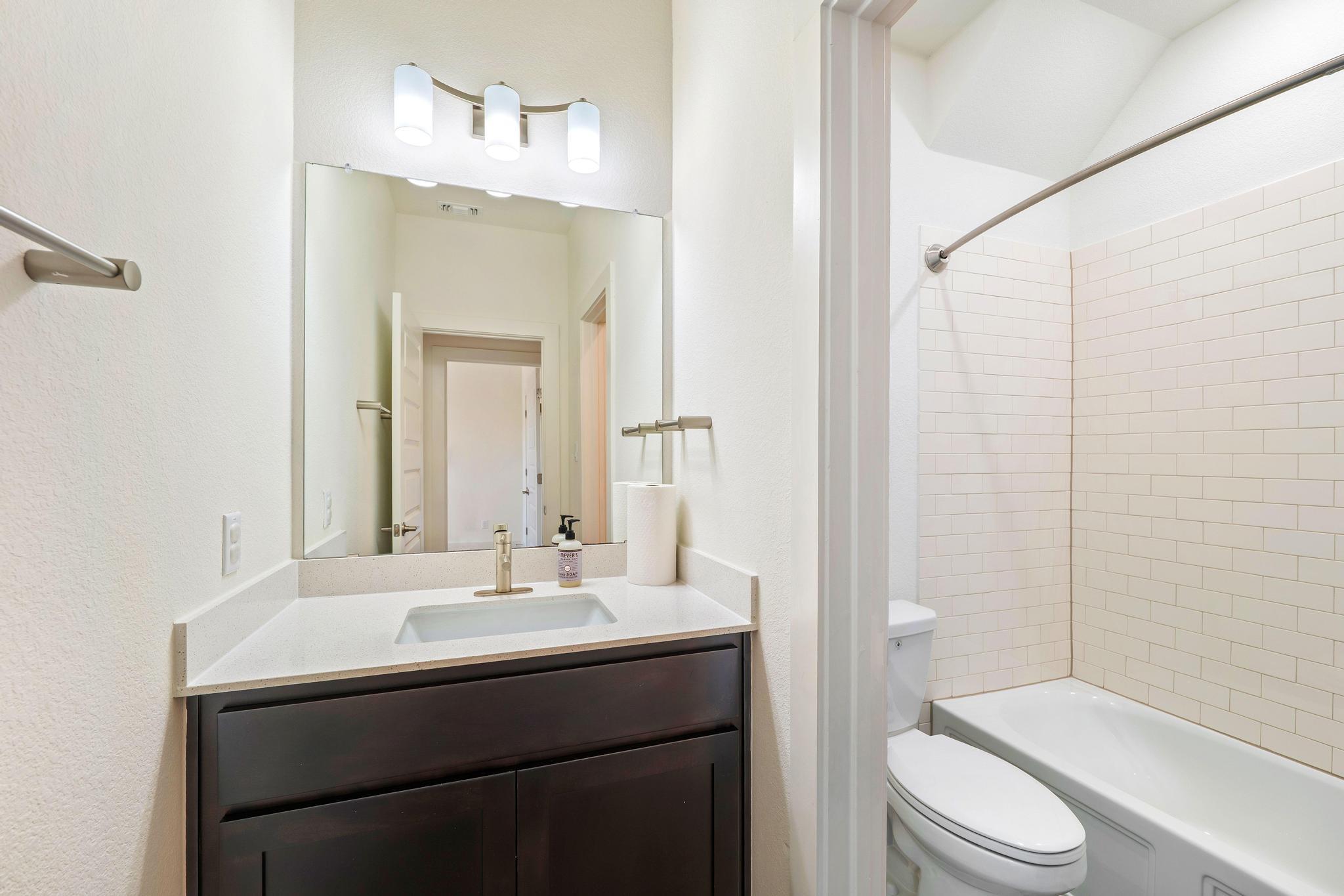 306 Cartwheel Bnd # 130, Austin, TX 78738