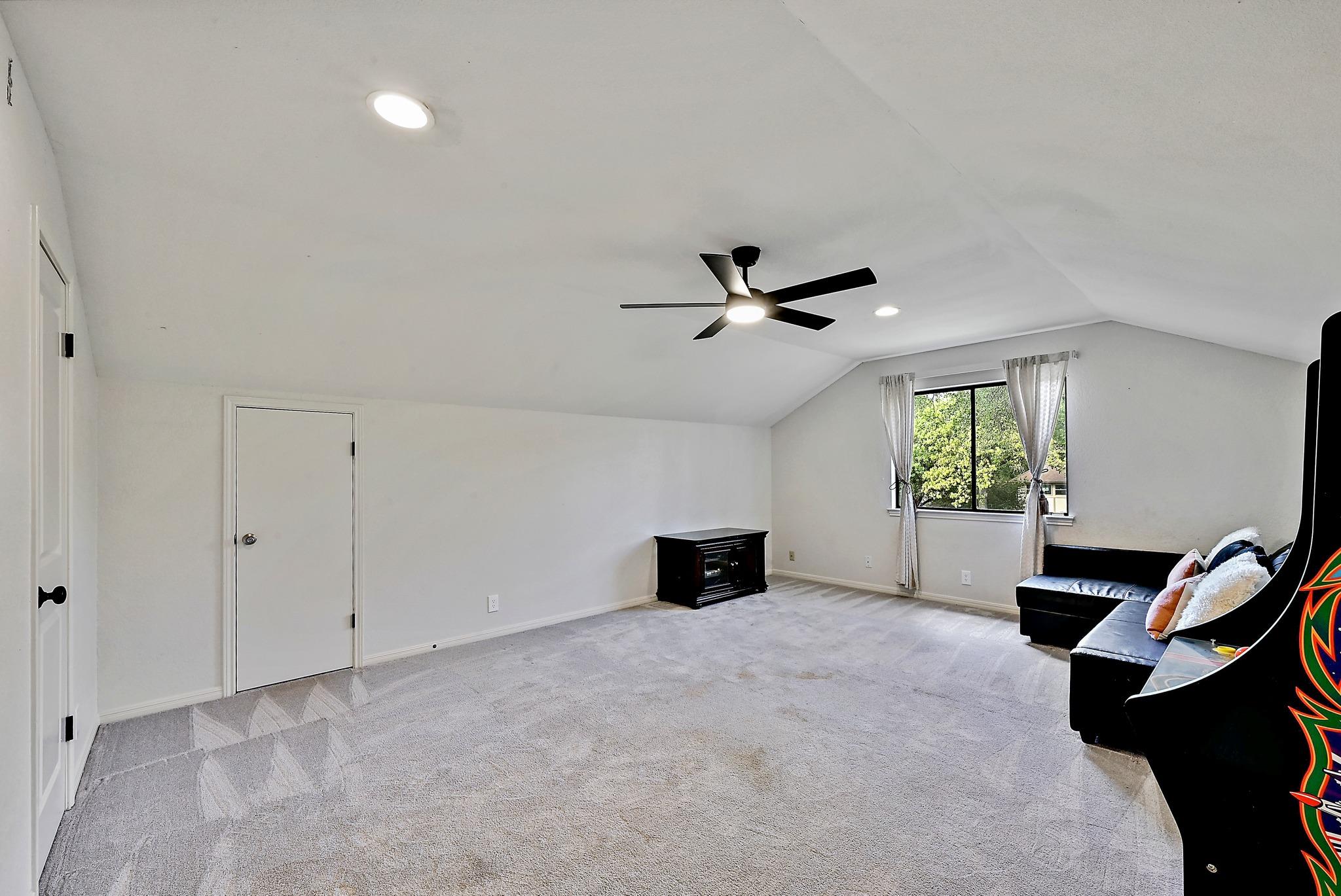 11105 Wintergreen Hl, Austin, TX 78750