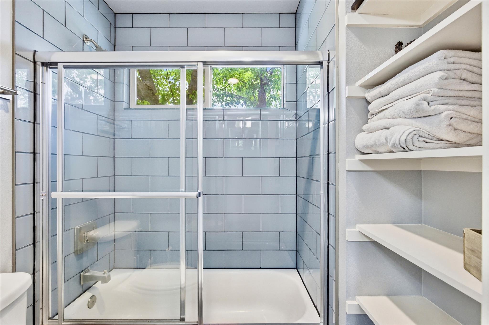 2202 Willow St # B, Austin, TX 78702