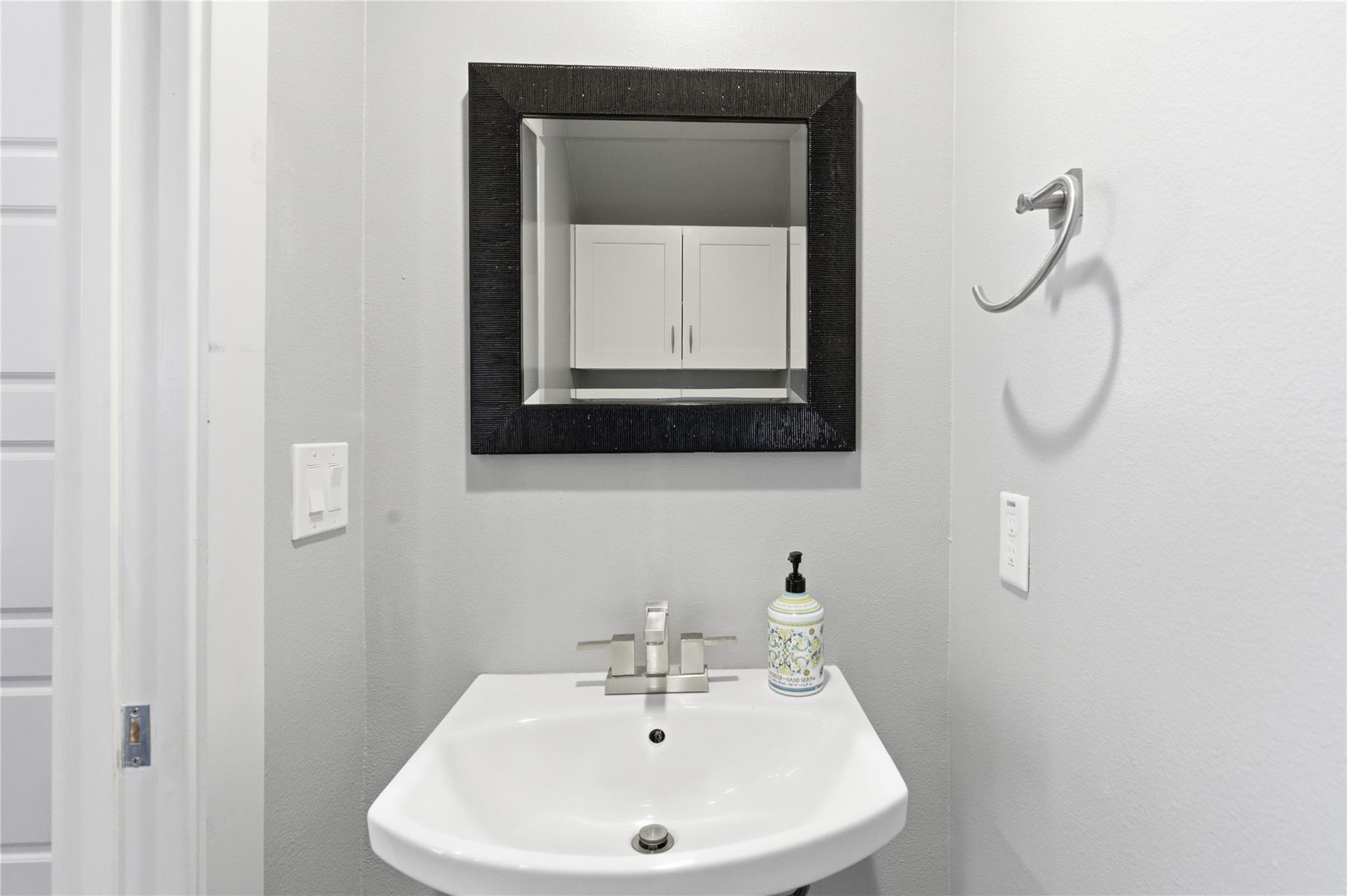 2202 Willow St # B, Austin, TX 78702