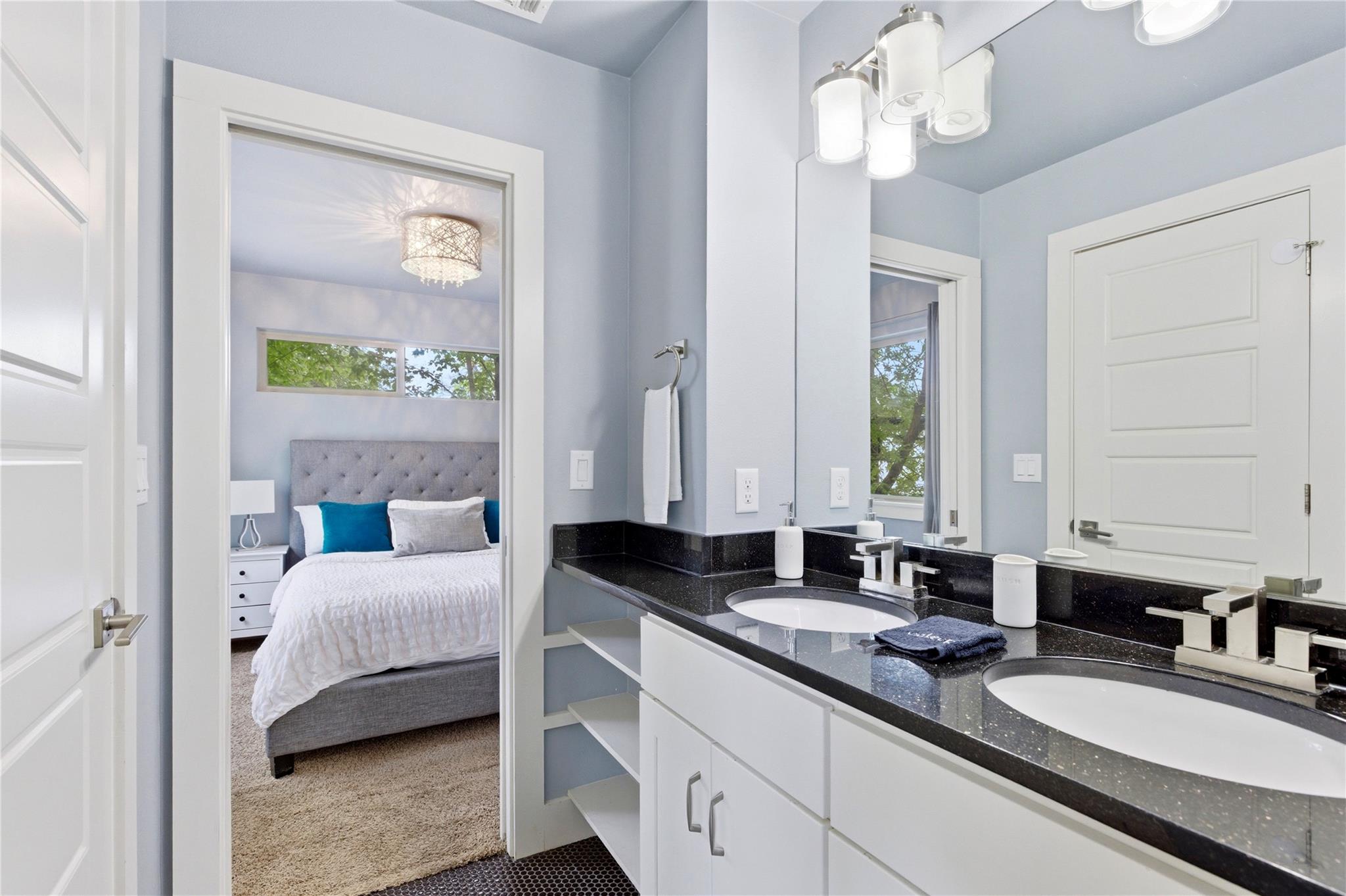 2202 Willow St # B, Austin, TX 78702