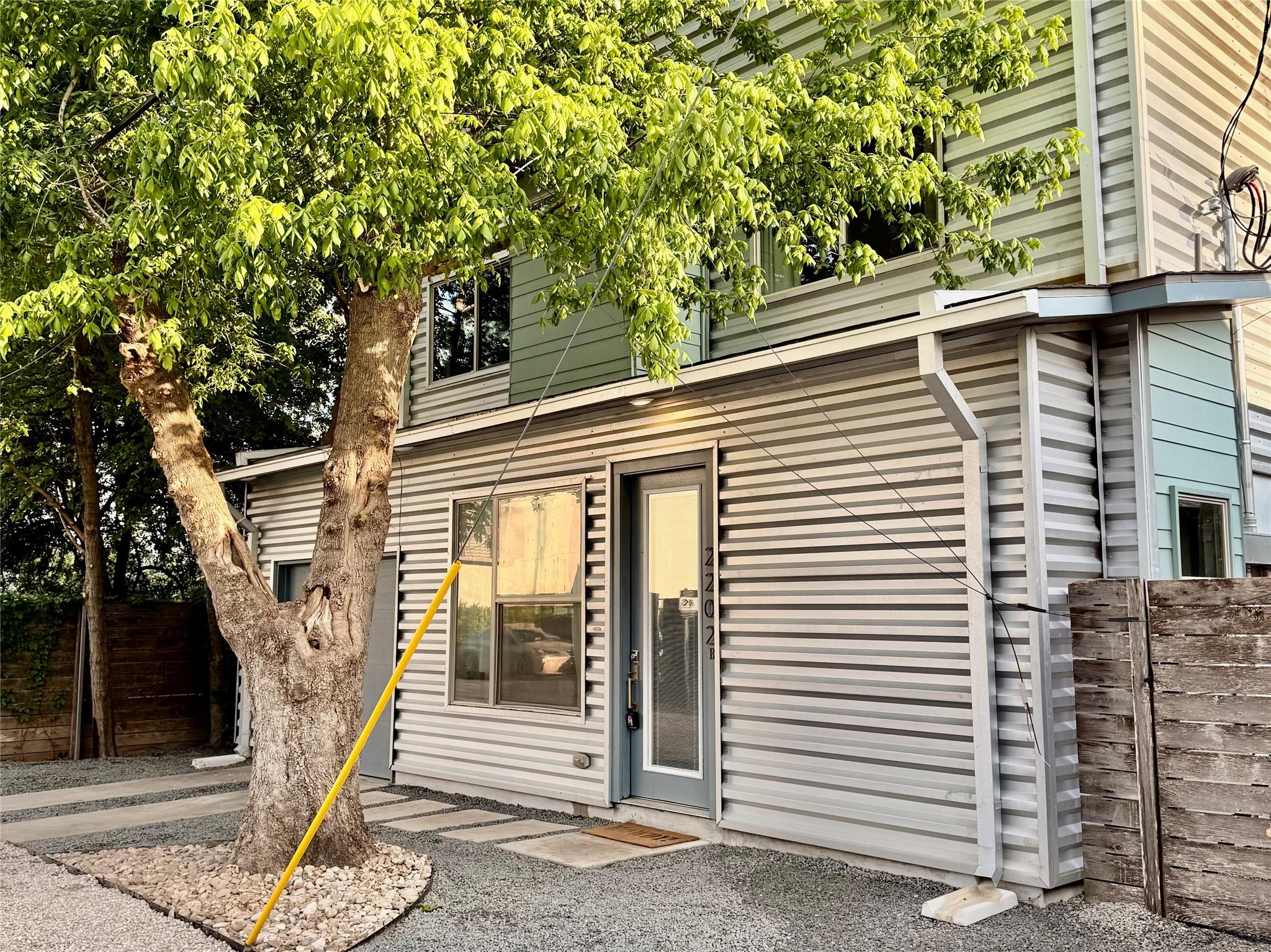 2202 Willow St # B, Austin, TX 78702