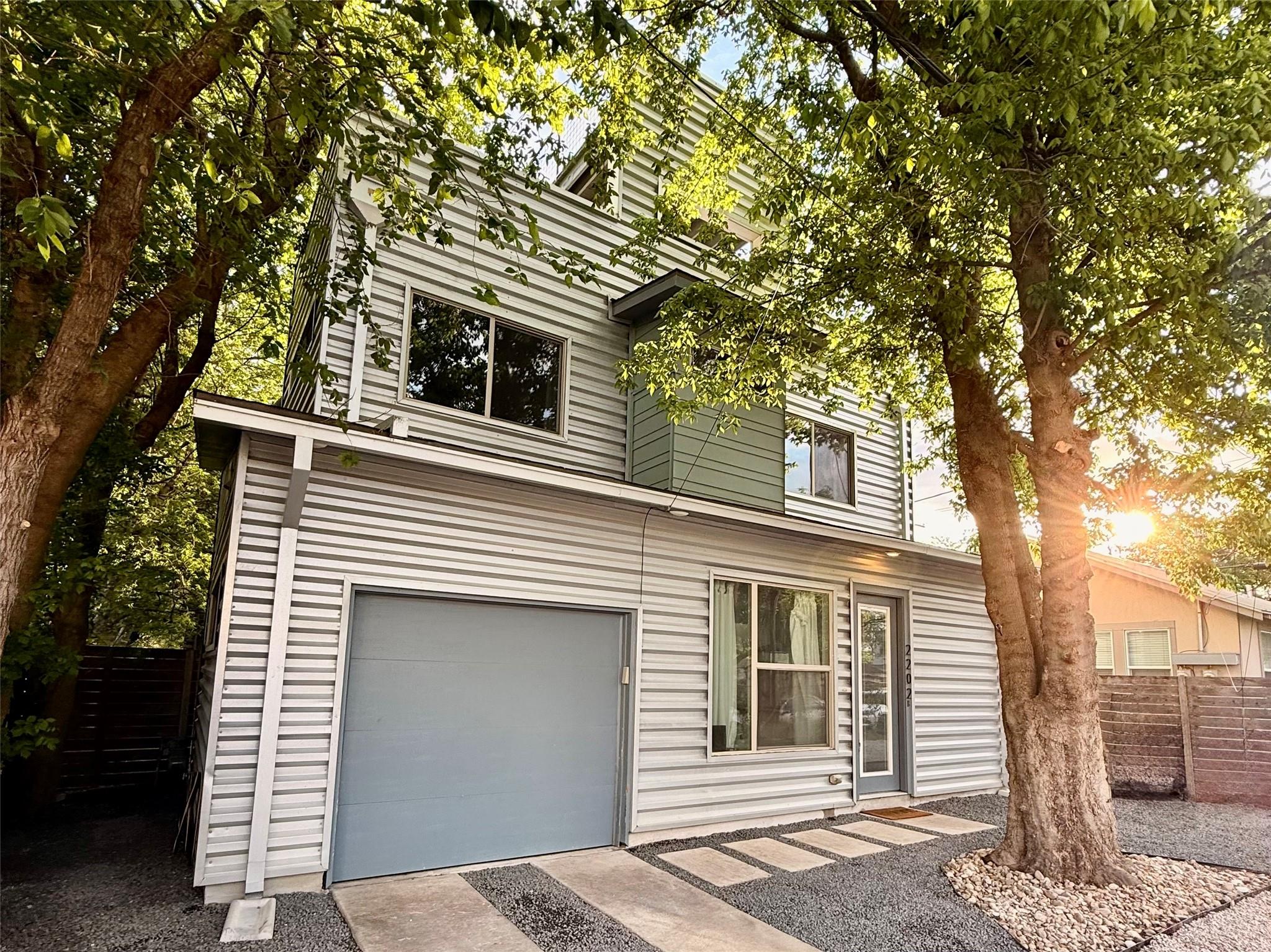 2202 Willow St # B, Austin, TX 78702