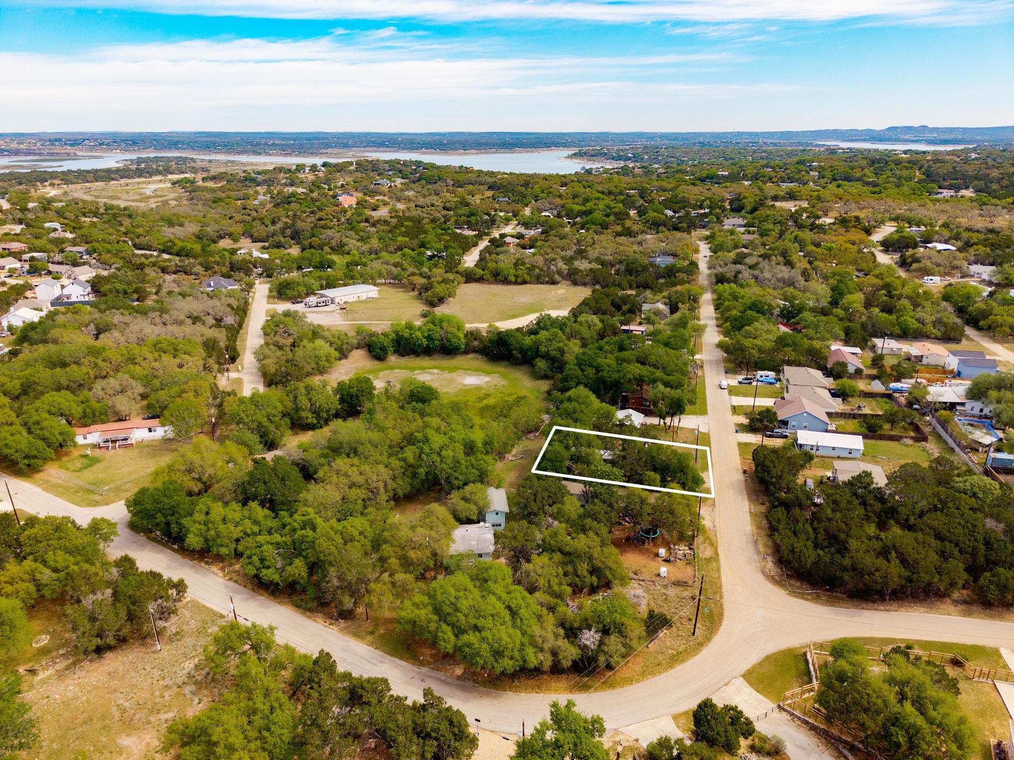435 Burr Oak Ln, Canyon Lake, TX 78133