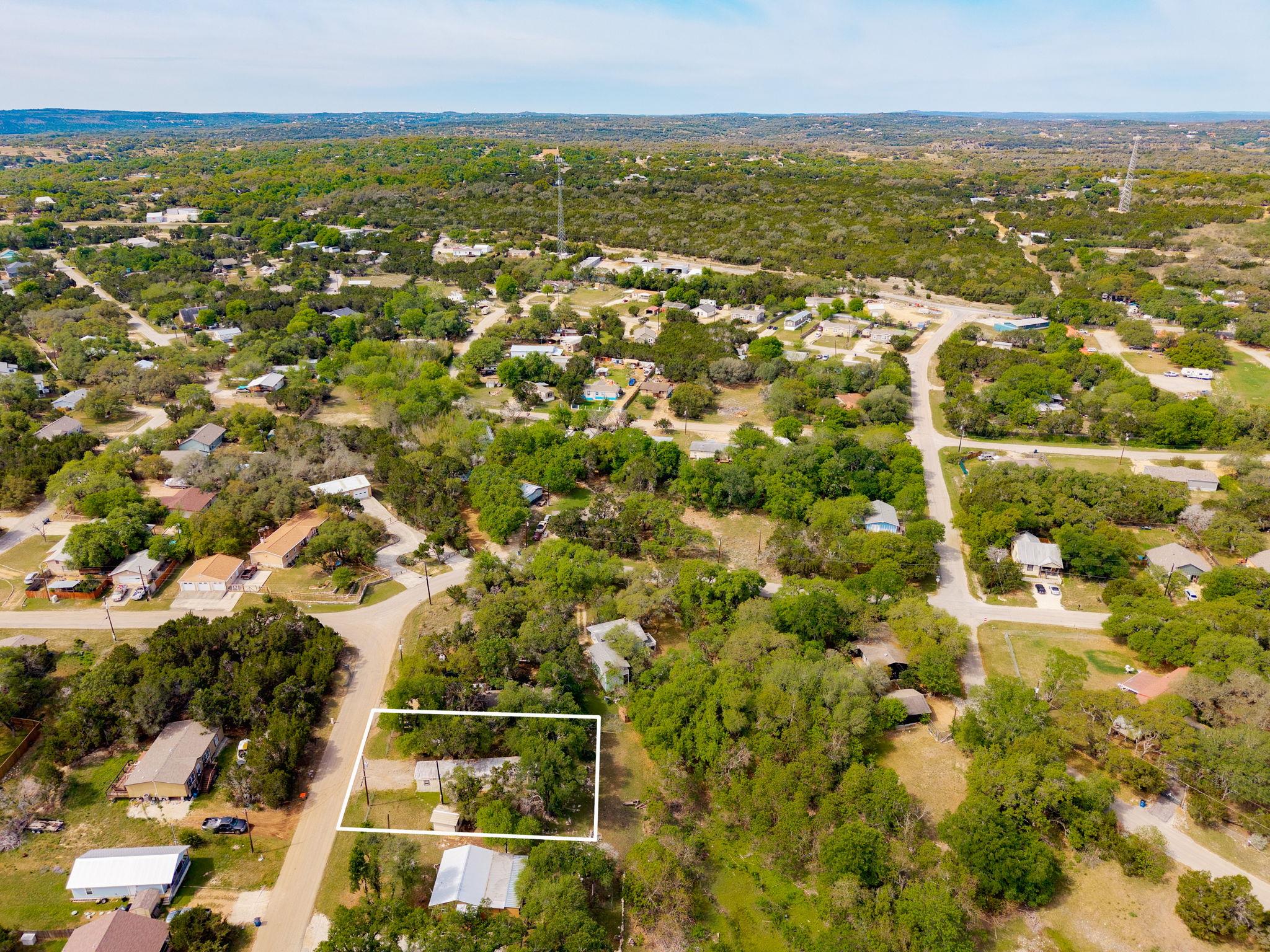435 Burr Oak Ln, Canyon Lake, TX 78133