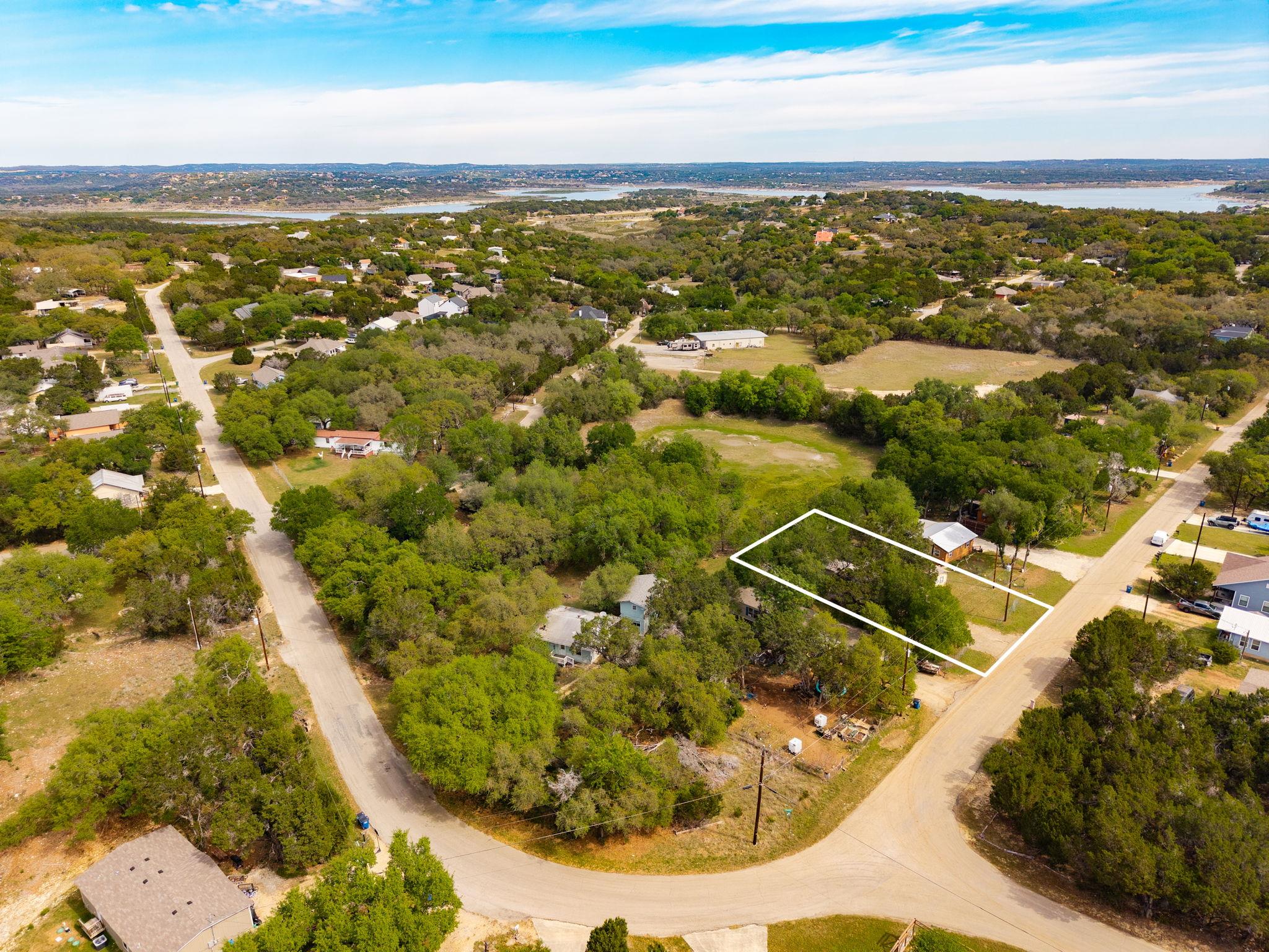 435 Burr Oak Ln, Canyon Lake, TX 78133