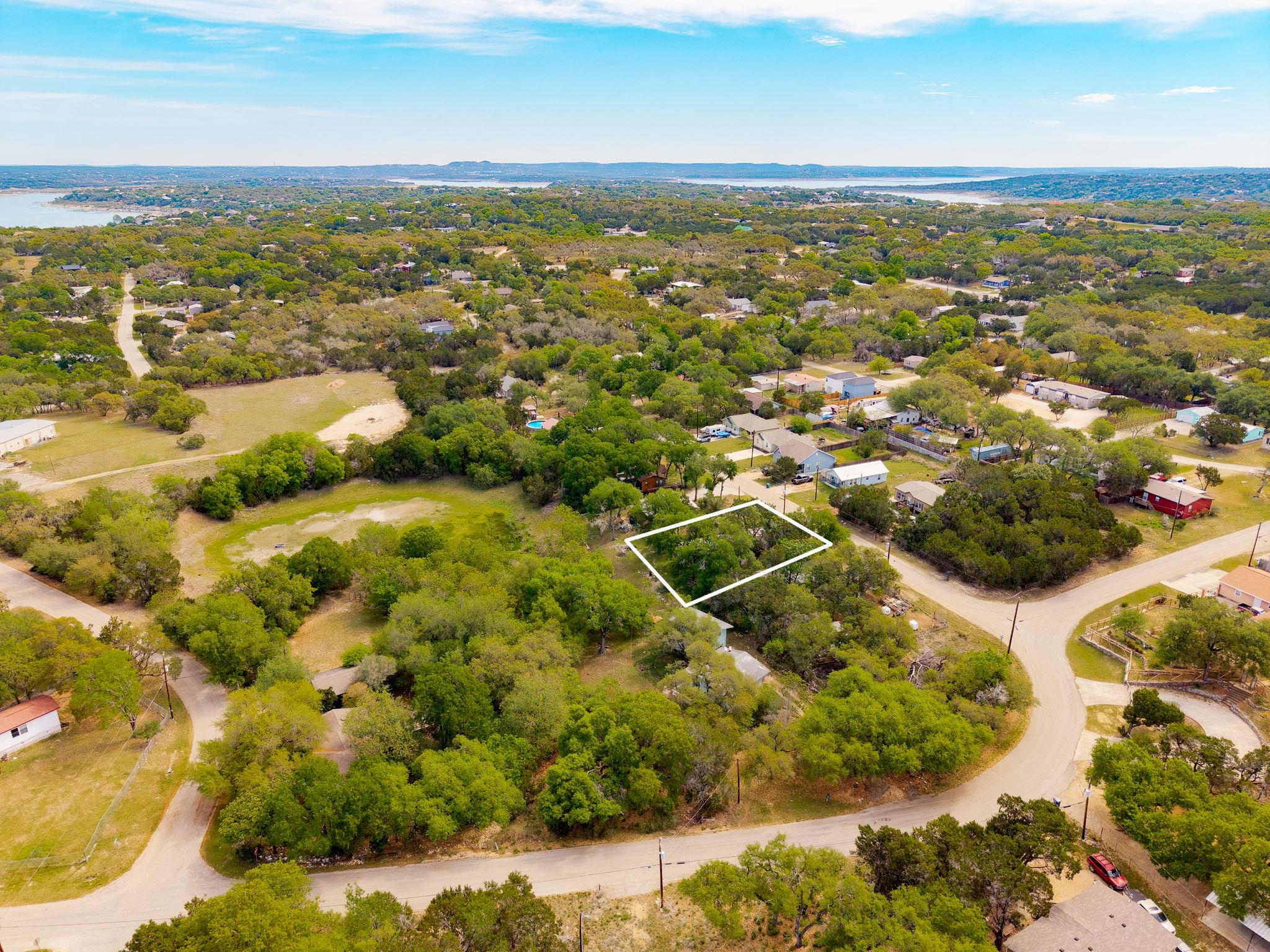 435 Burr Oak Ln, Canyon Lake, TX 78133