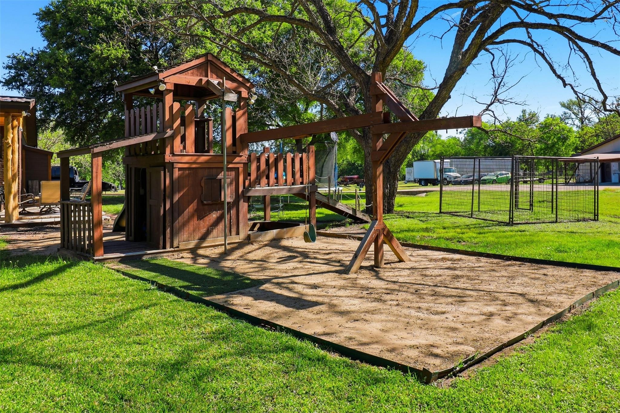 1204 S Gabriel Dr, Leander, TX 78641