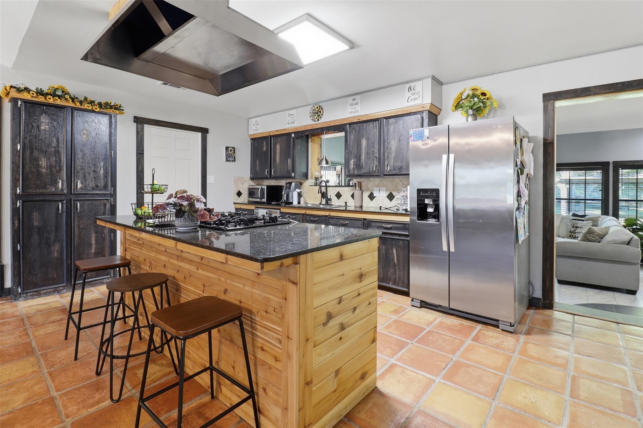 1204 S Gabriel Dr, Leander, TX 78641