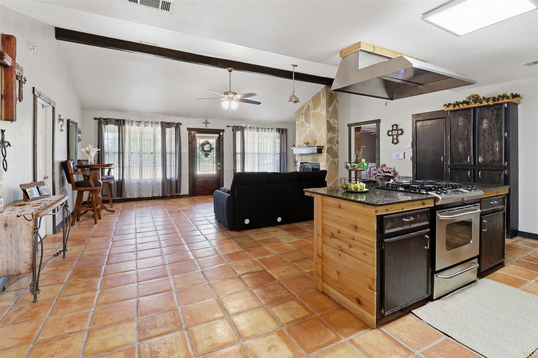 1204 S Gabriel Dr, Leander, TX 78641