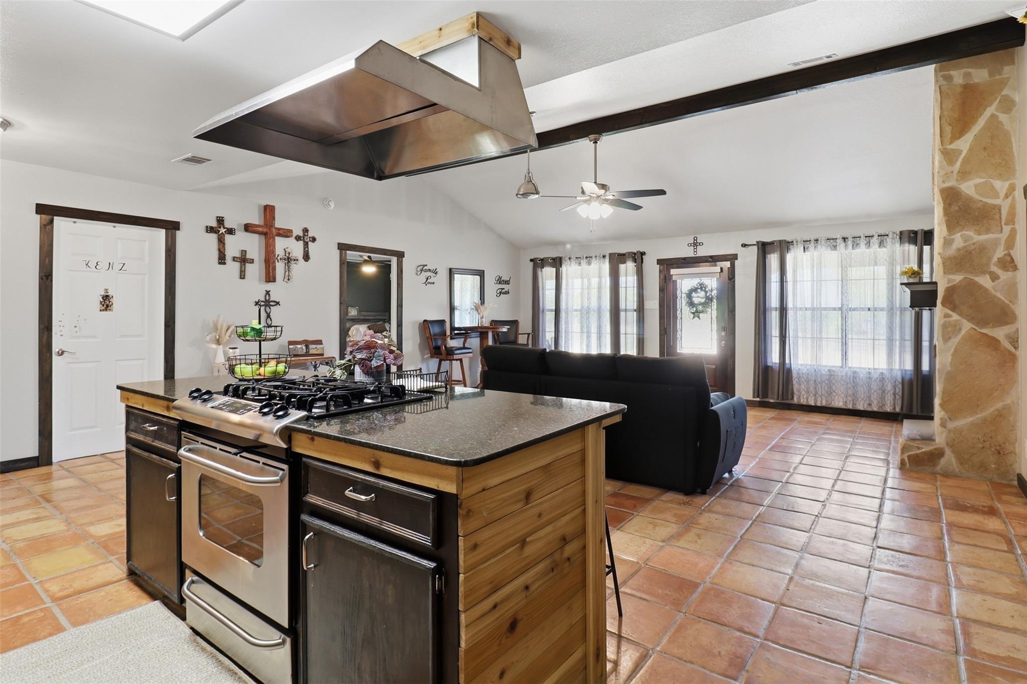 1204 S Gabriel Dr, Leander, TX 78641