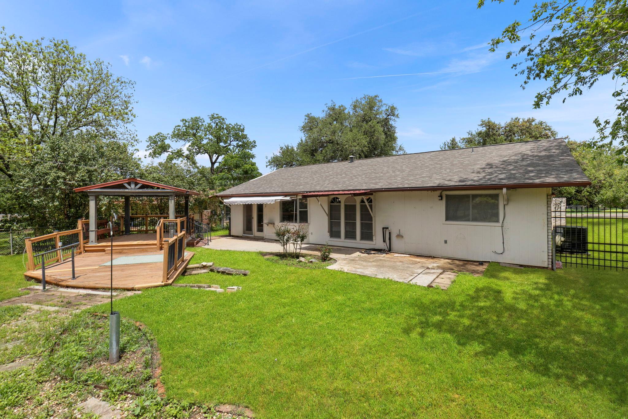 133 Chaparral St, San Marcos, TX 78666