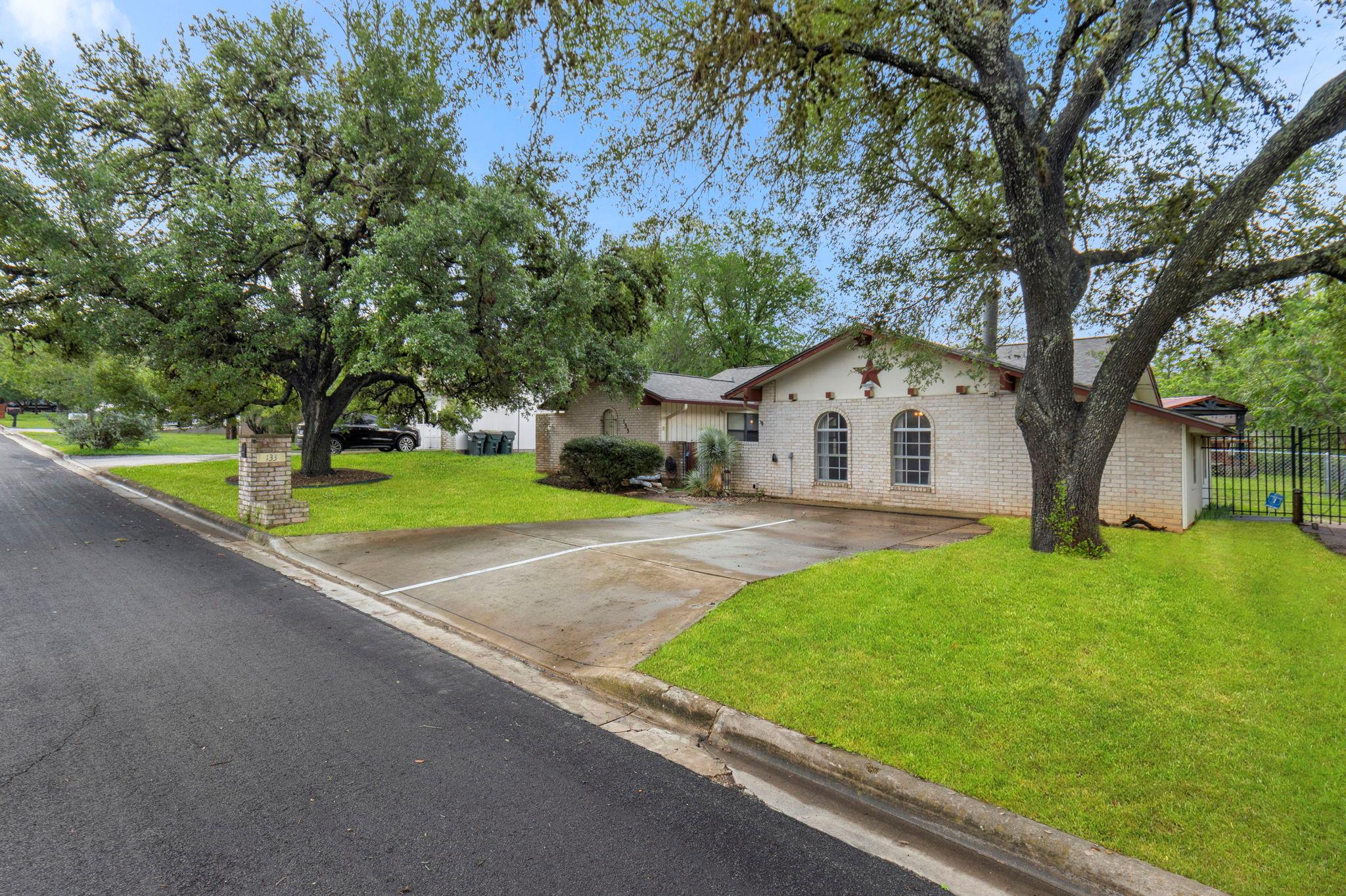 133 Chaparral St, San Marcos, TX 78666