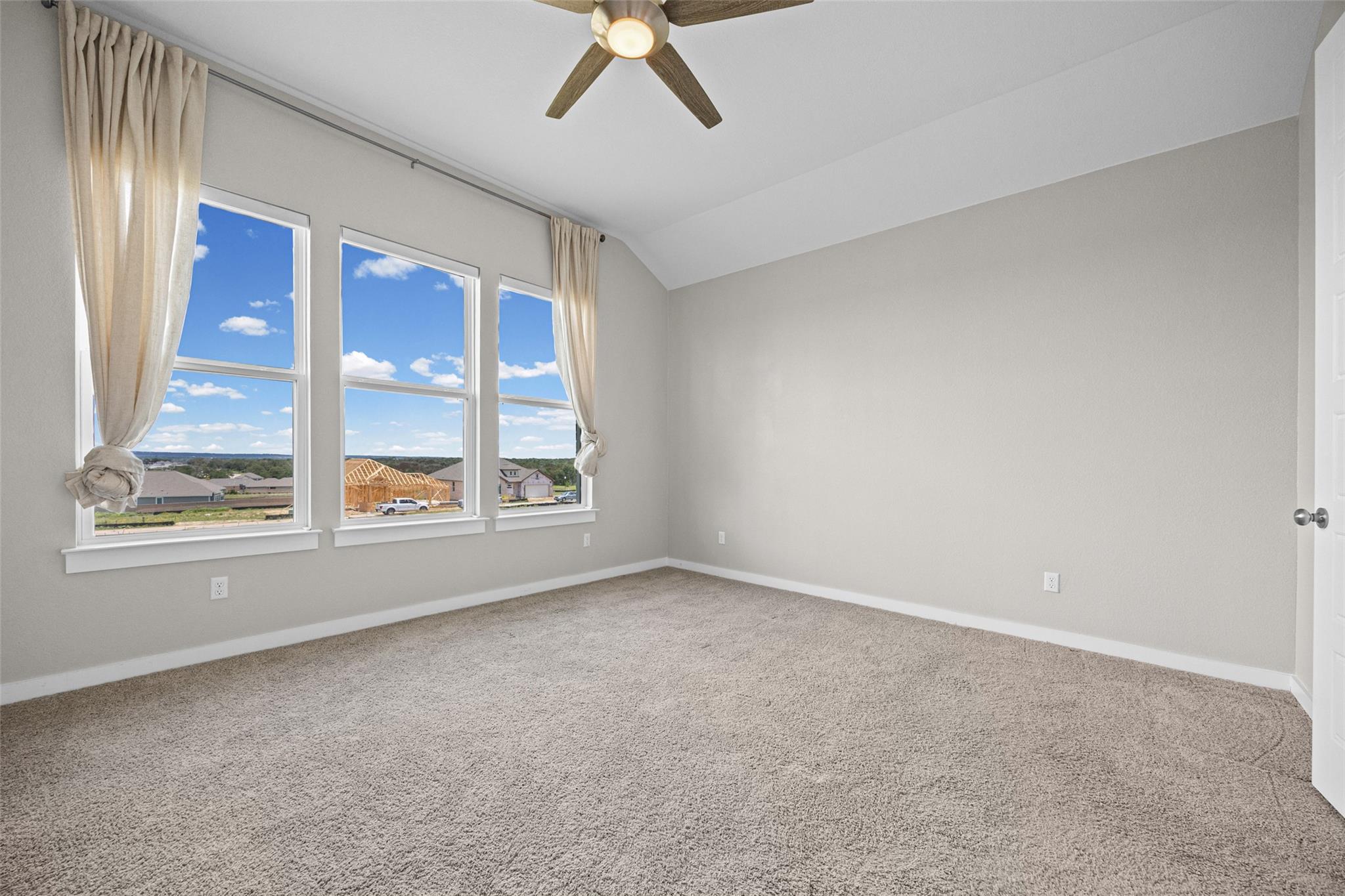 166 Salado Creek Trl, Bastrop, TX 78602