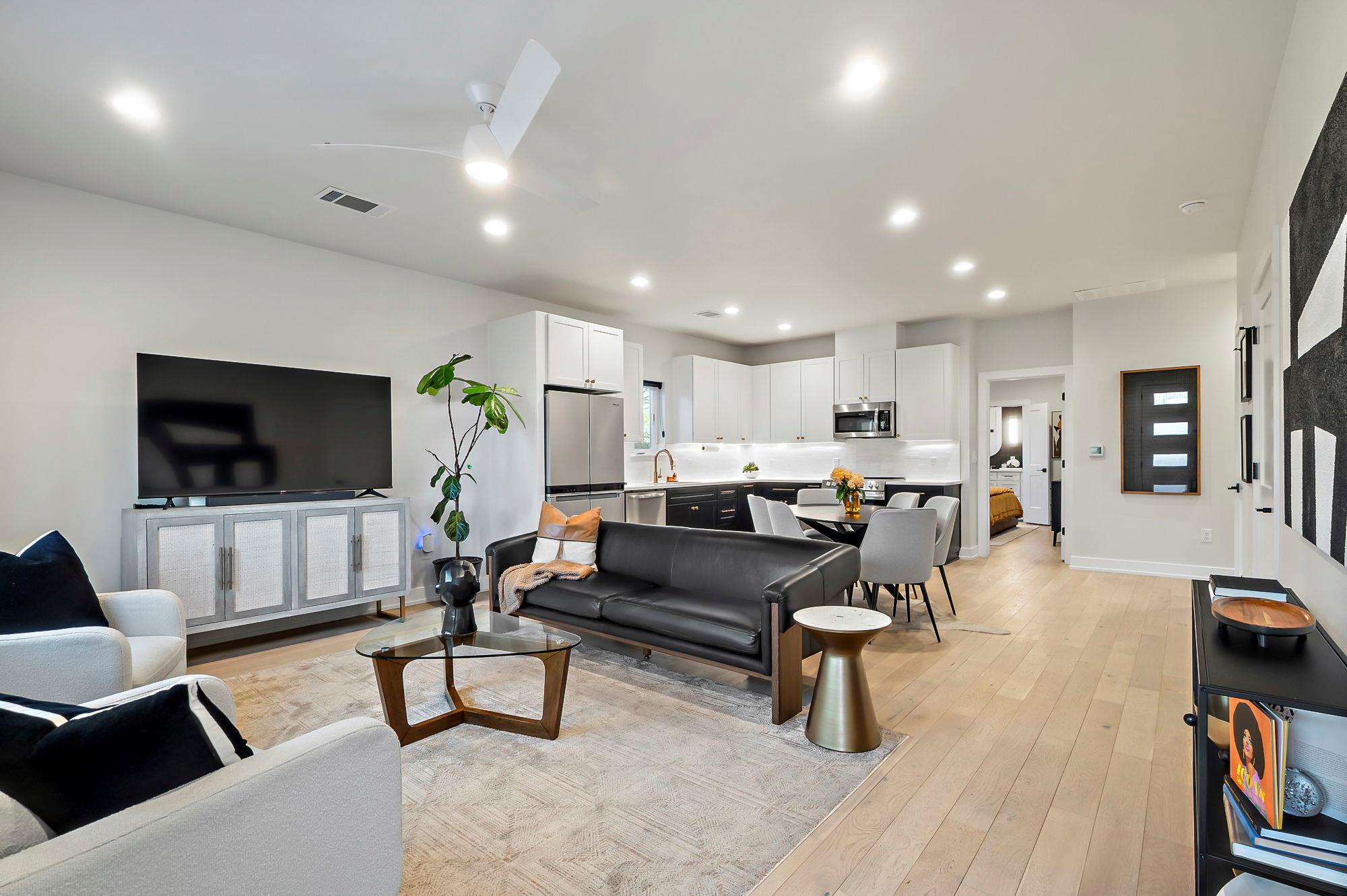 4607 Leslie Ave # A, Austin, TX 78721